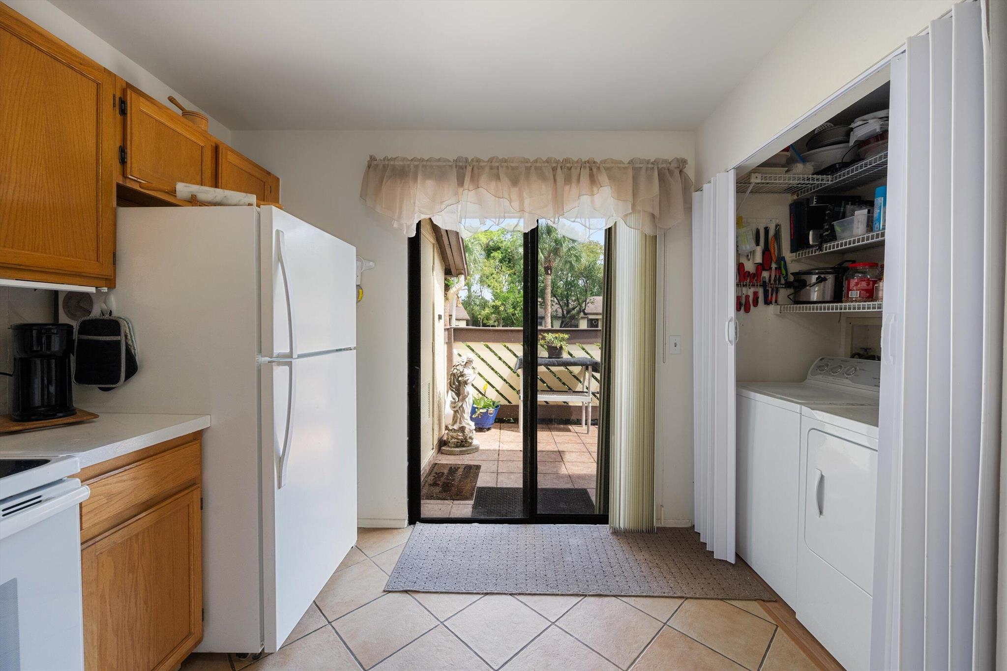 STRATHMORE GATE I UNIT ON - Residential