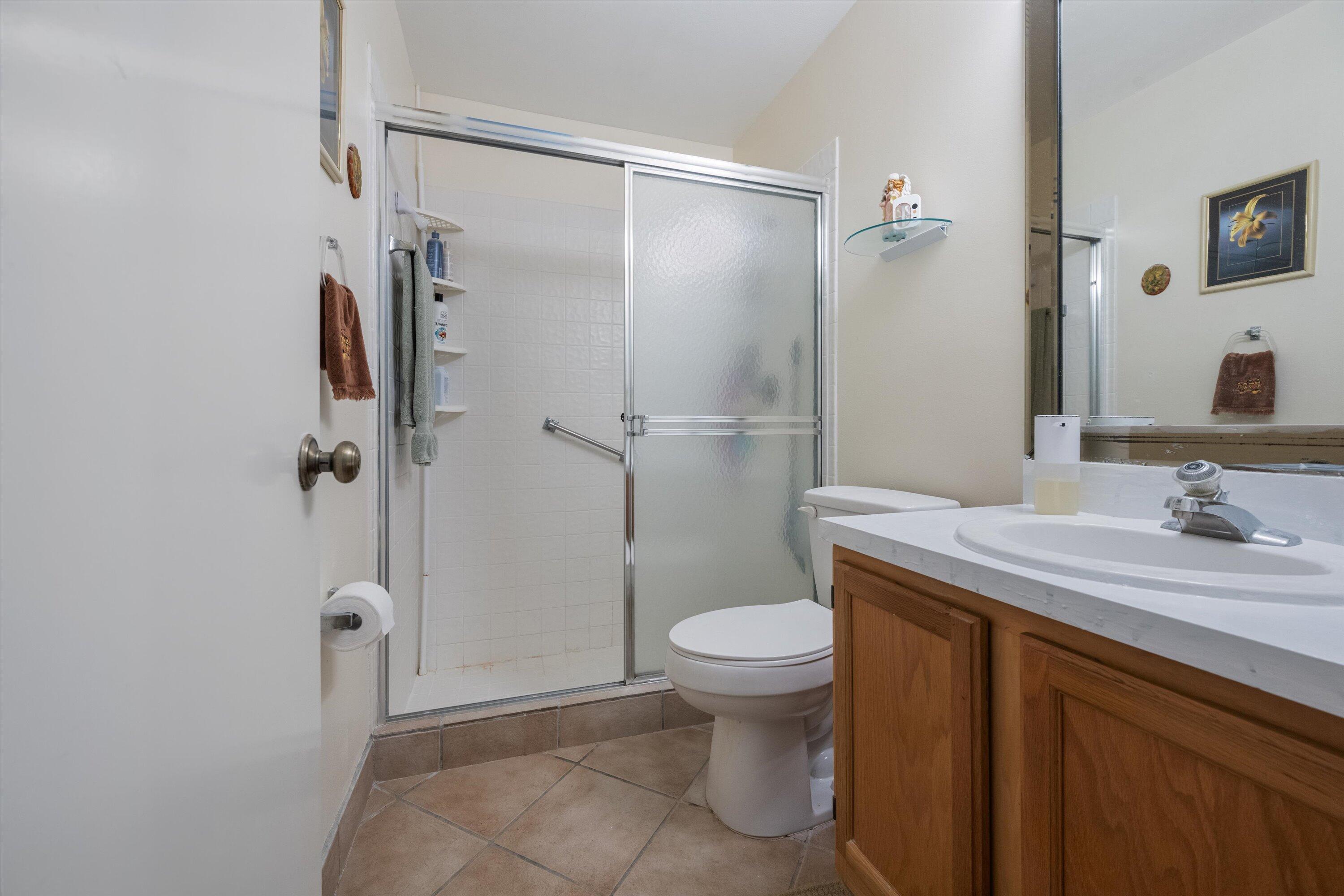 STRATHMORE GATE I UNIT ON - Residential