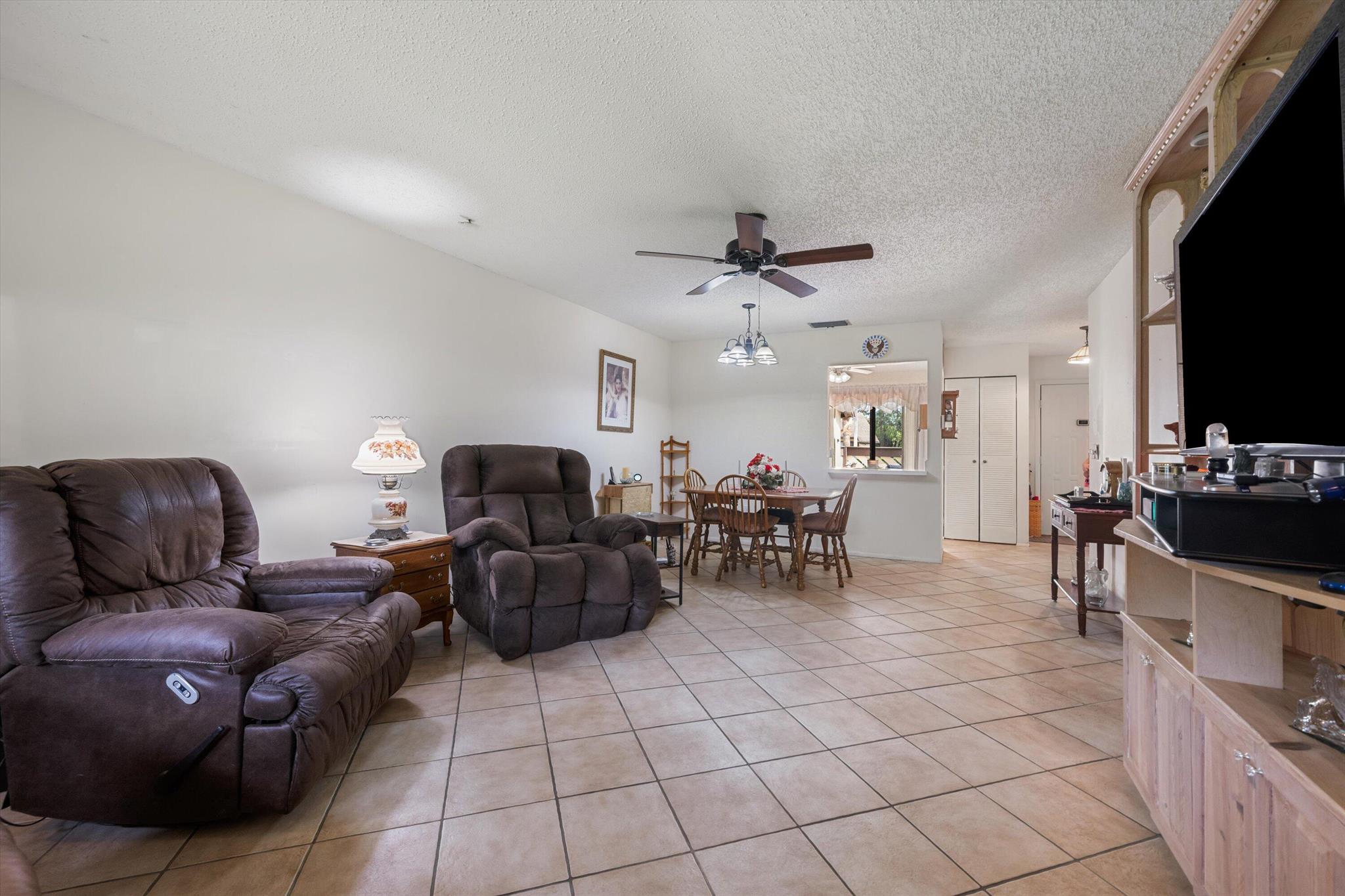 STRATHMORE GATE I UNIT ON - Residential