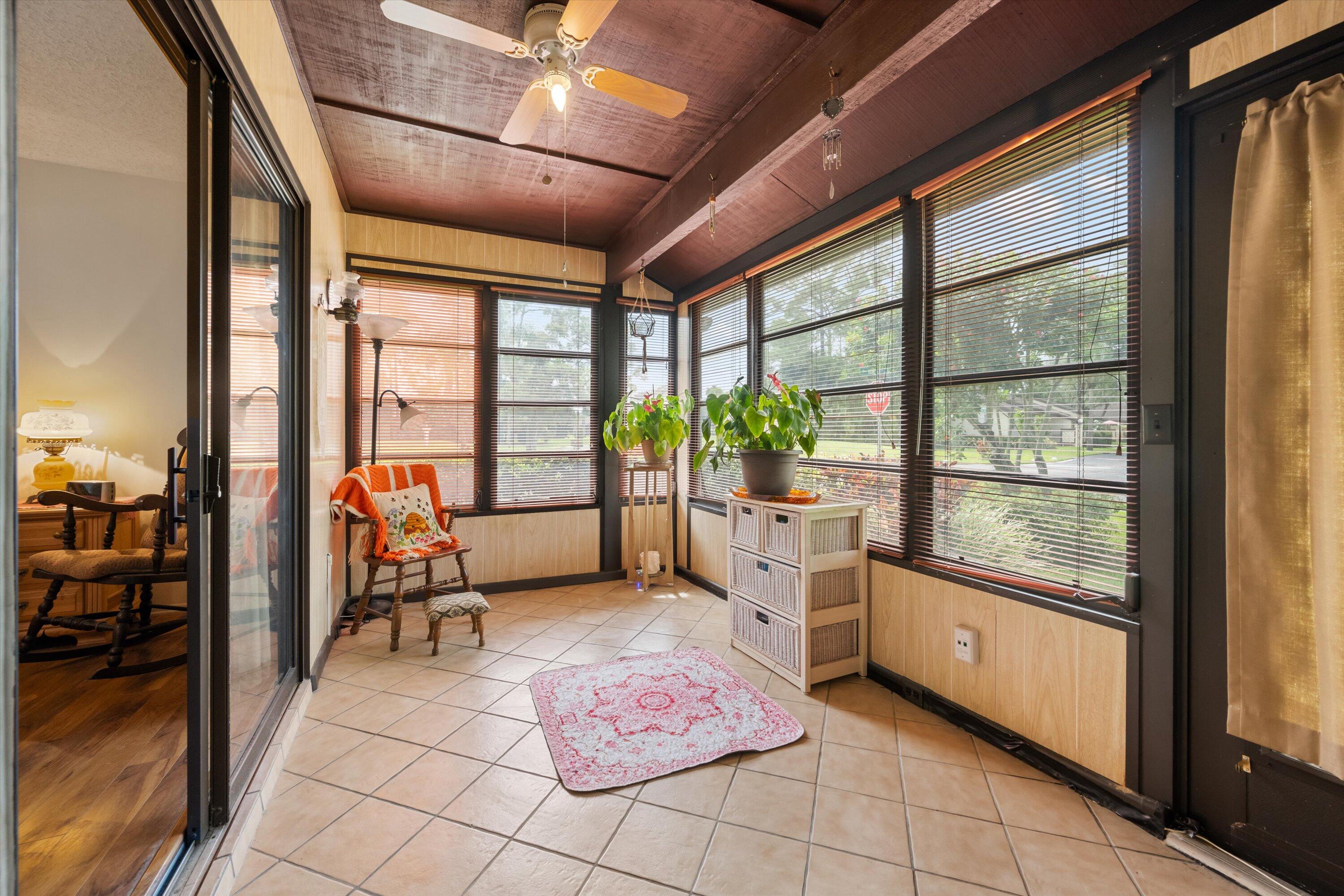 STRATHMORE GATE I UNIT ON - Residential