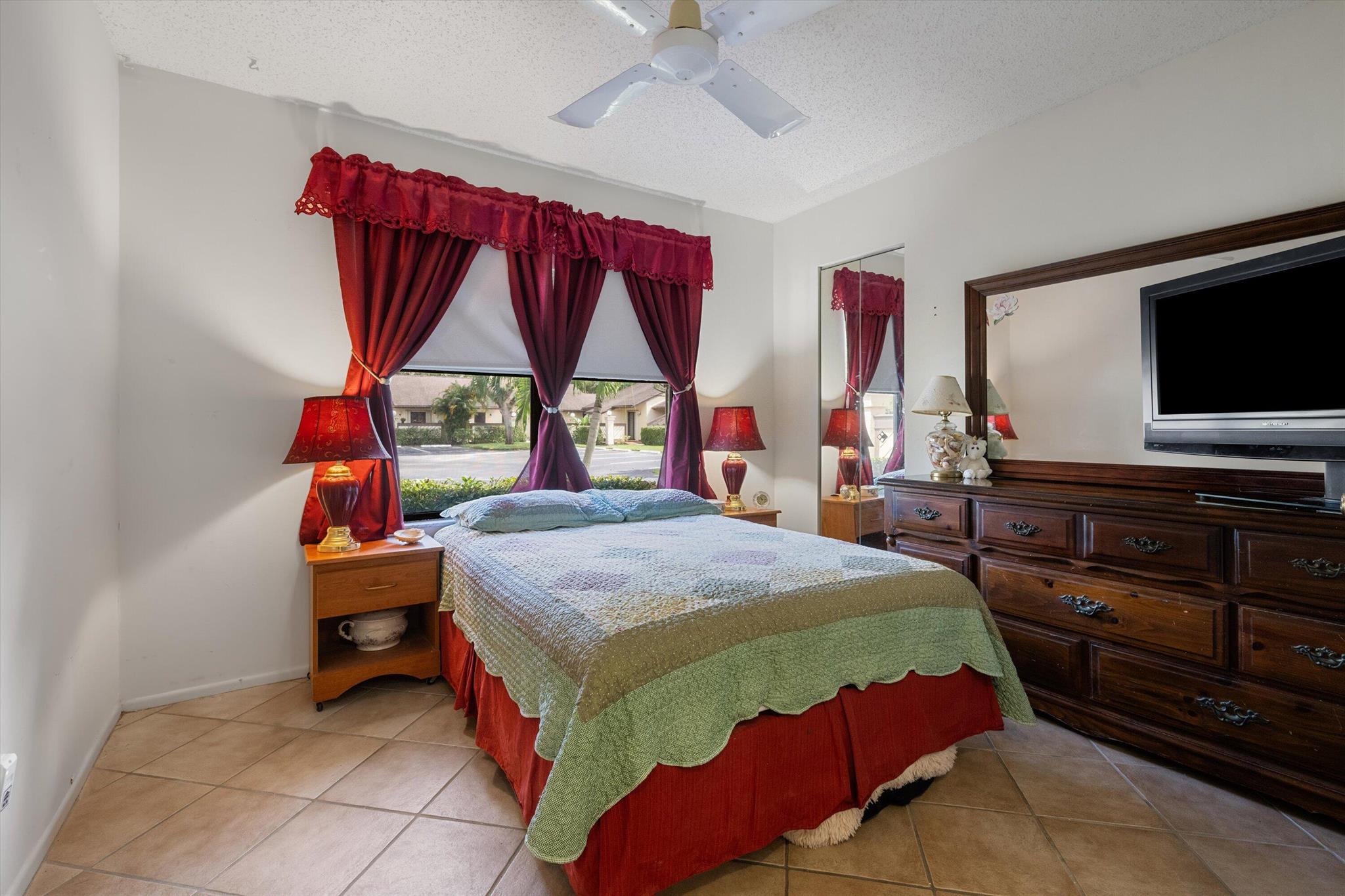 STRATHMORE GATE I UNIT ON - Residential