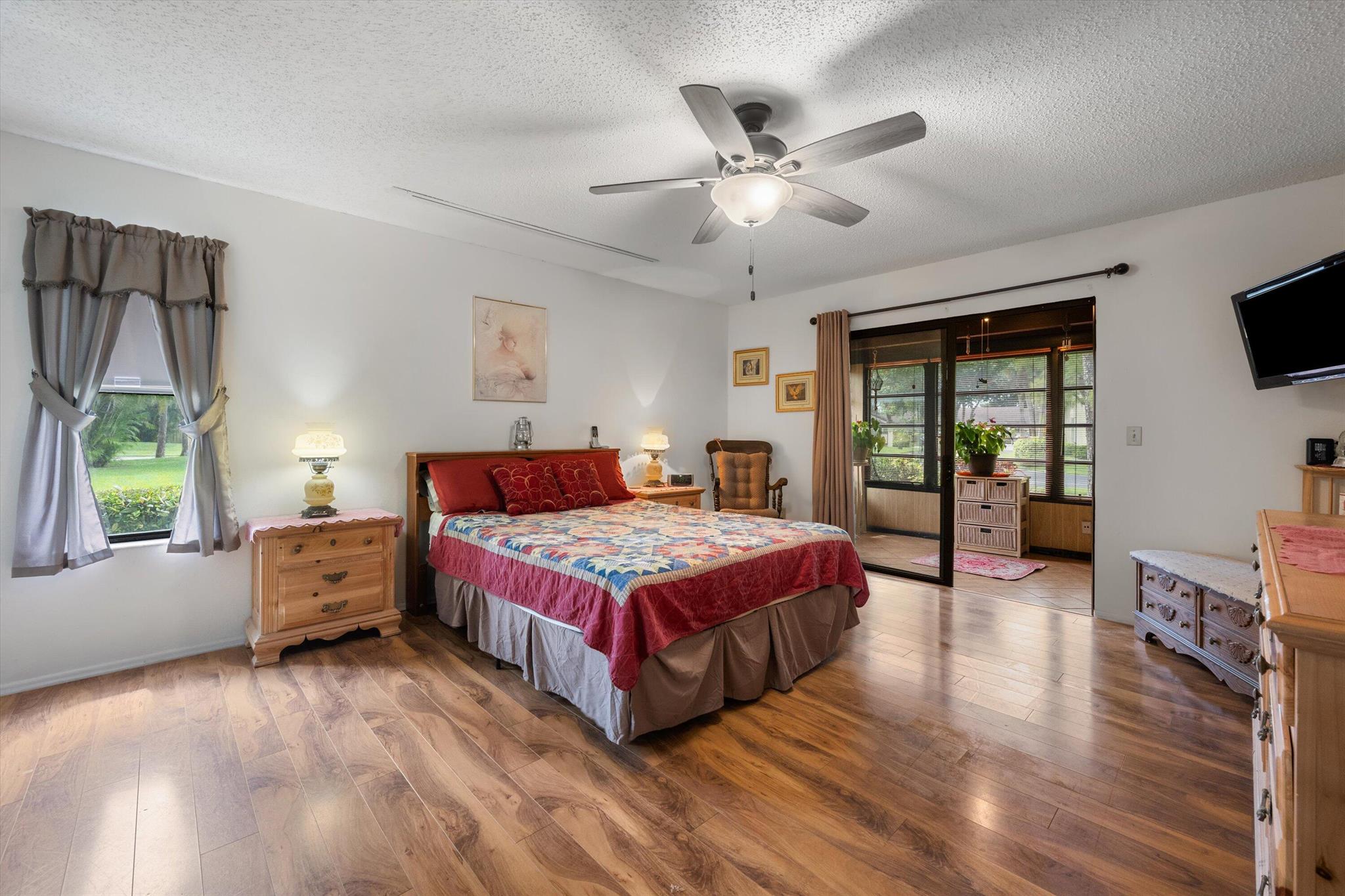 STRATHMORE GATE I UNIT ON - Residential