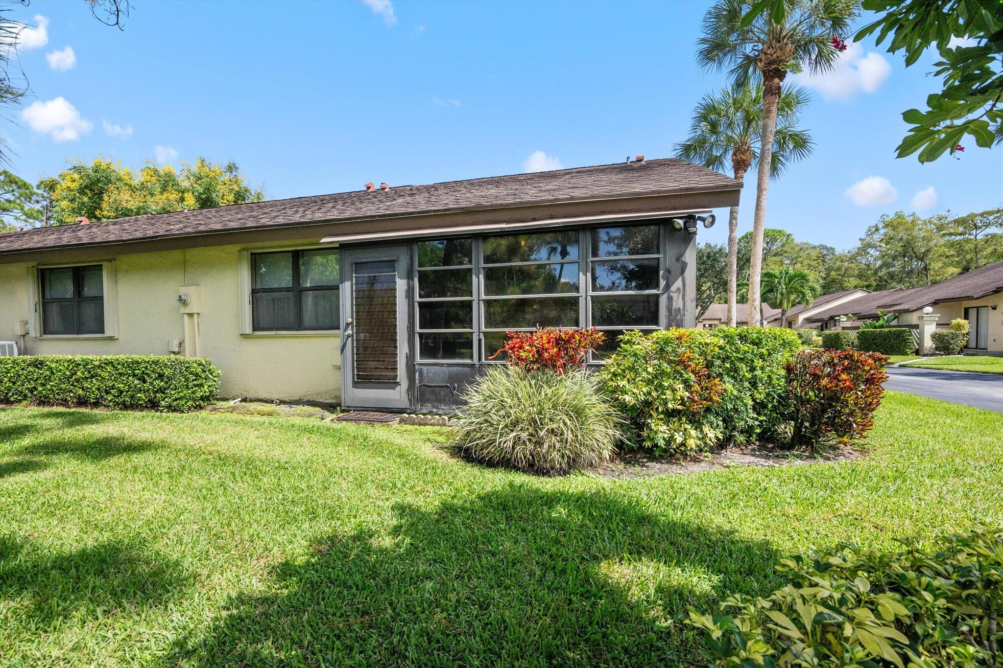 STRATHMORE GATE I UNIT ON - Residential