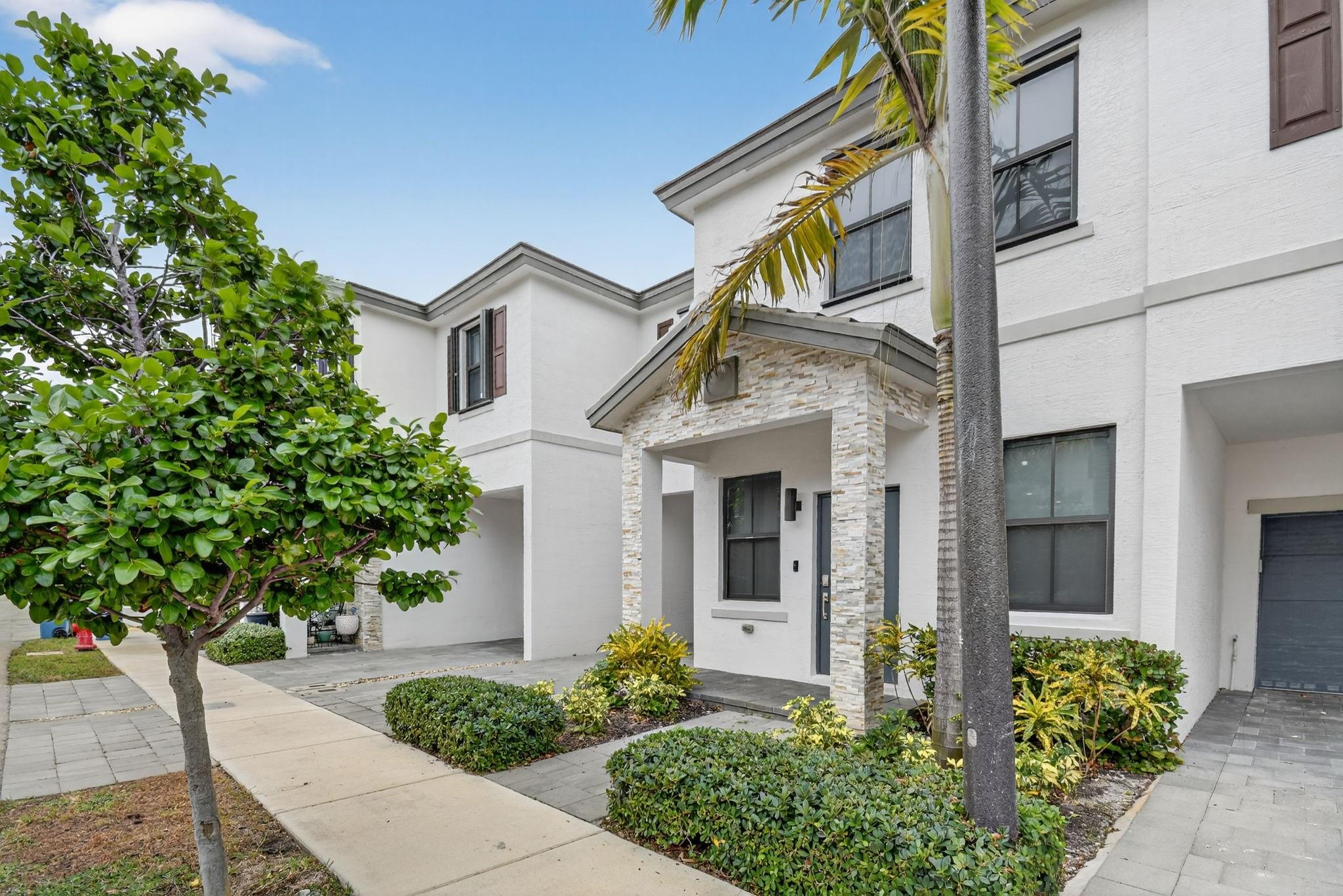 The Edge on 20th - Residential