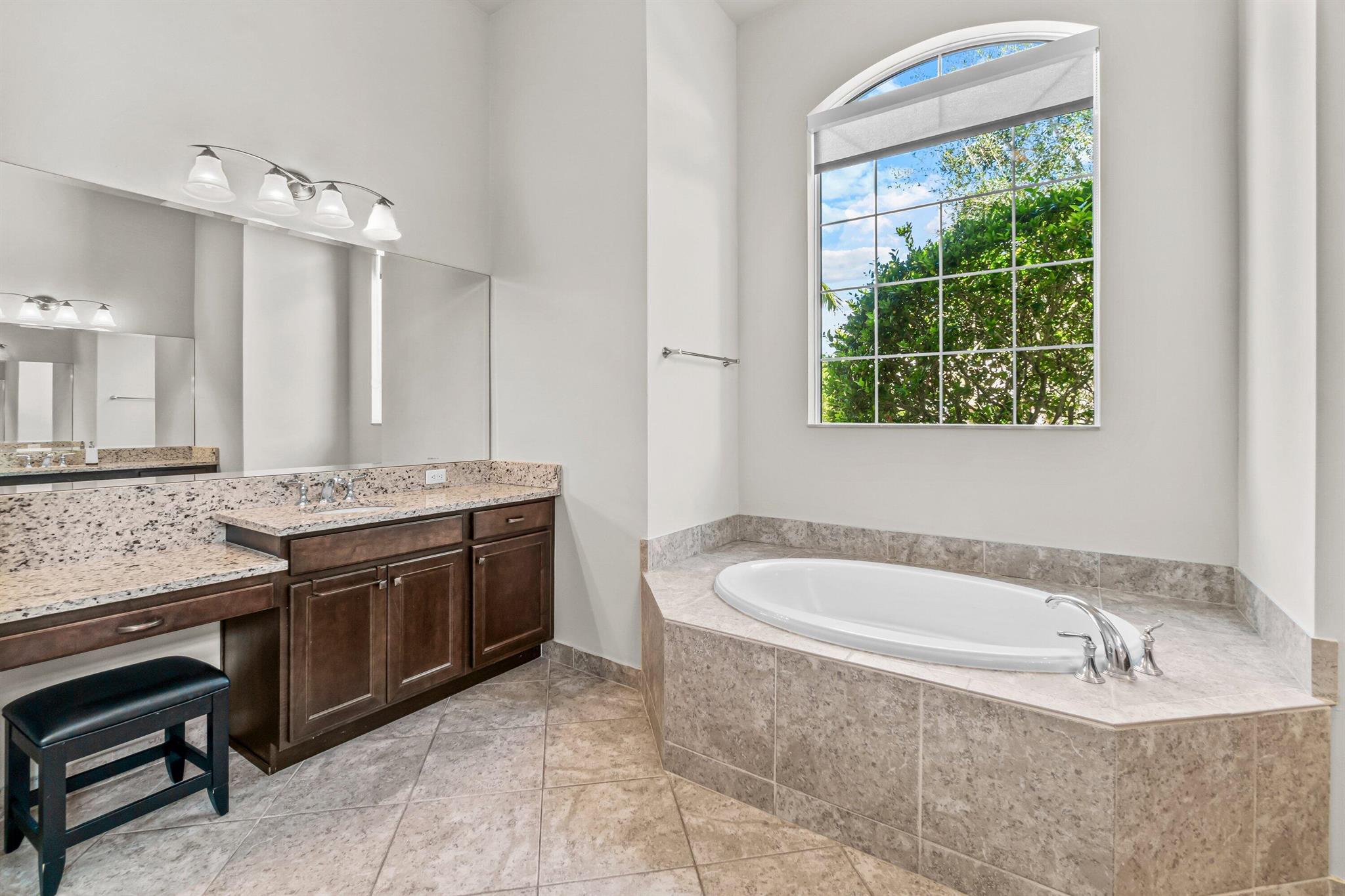 JUPITER COUNTRY CLUB - Residential Lease