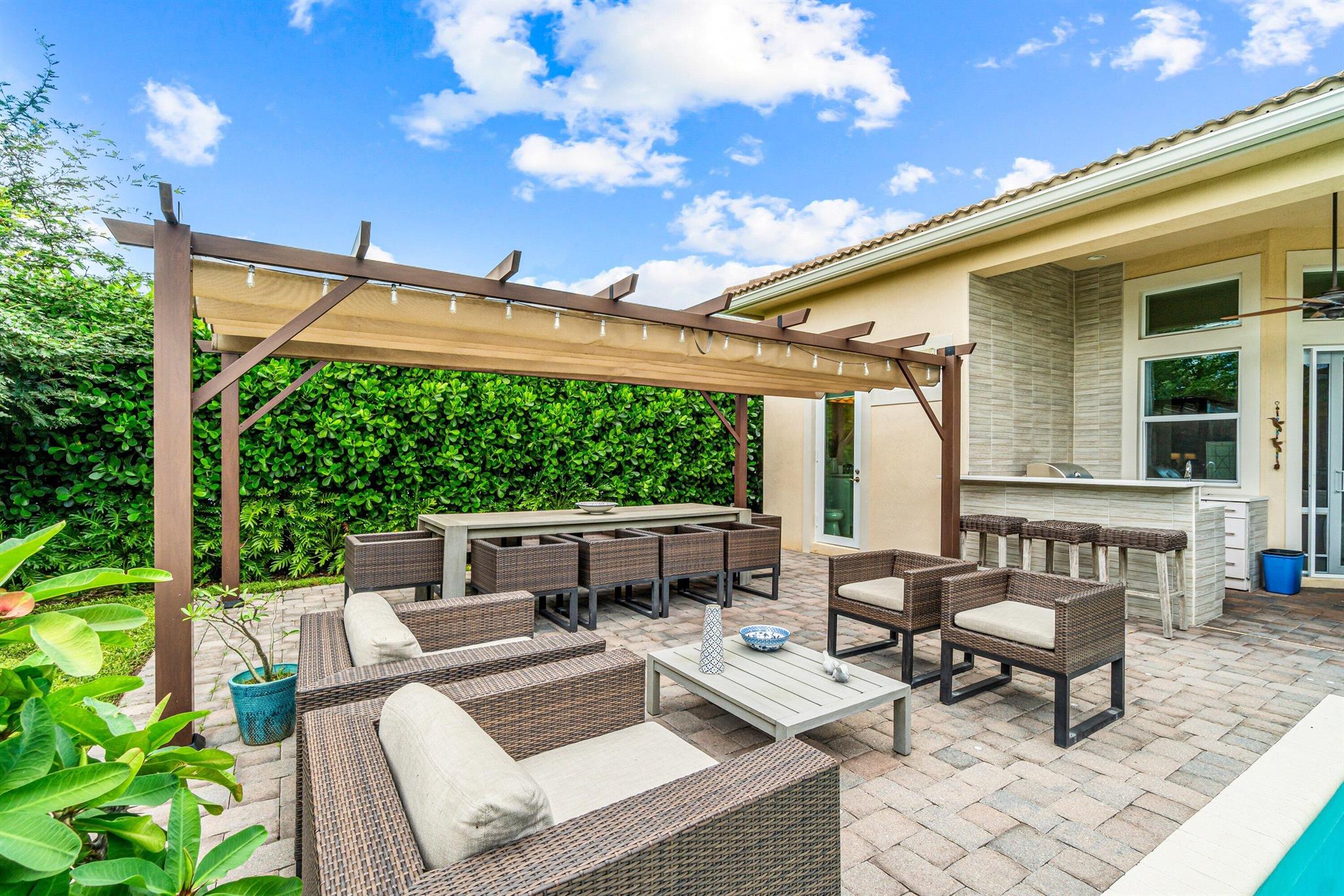 JUPITER COUNTRY CLUB - Residential Lease
