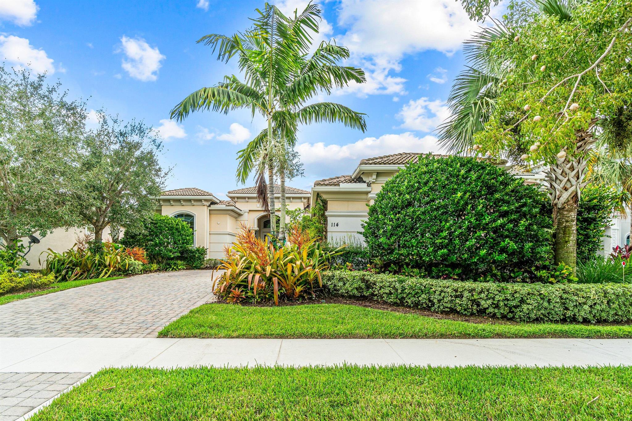 JUPITER COUNTRY CLUB - Residential Lease