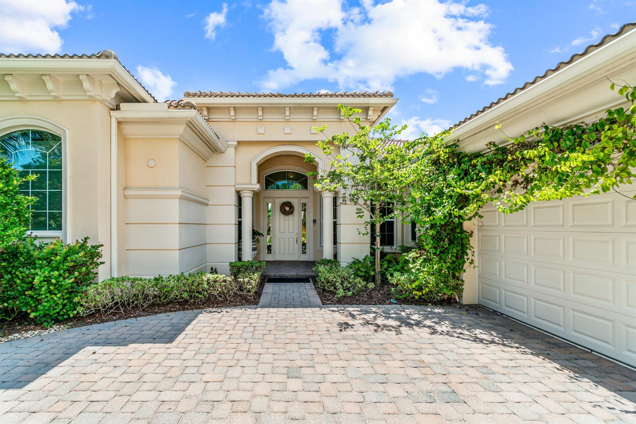 JUPITER COUNTRY CLUB - Residential Lease