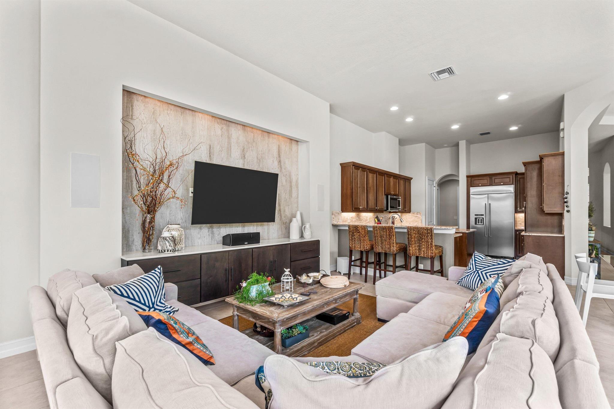 JUPITER COUNTRY CLUB - Residential Lease