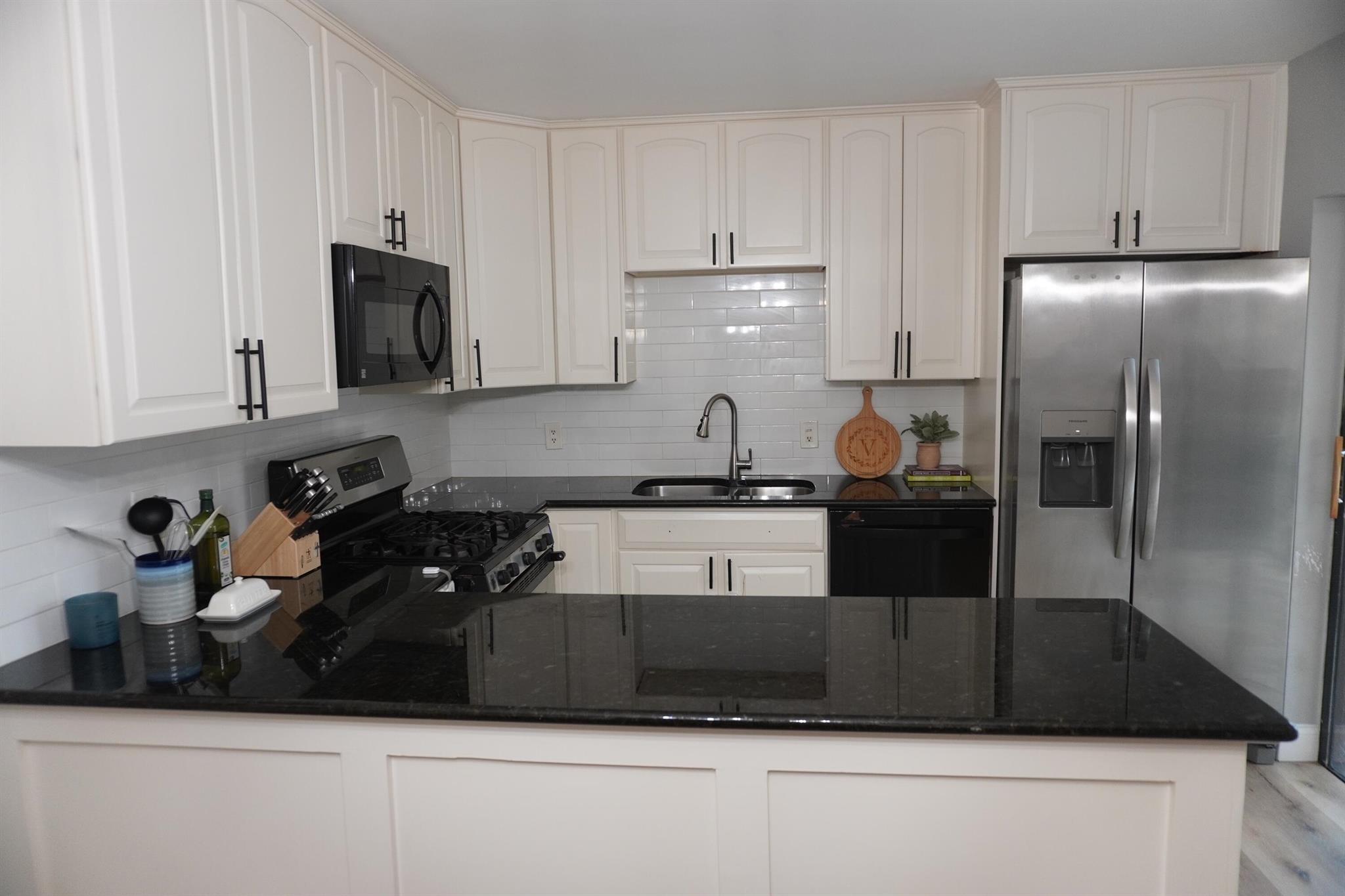 GARDEN LAKES AND GARDEN S - Residential