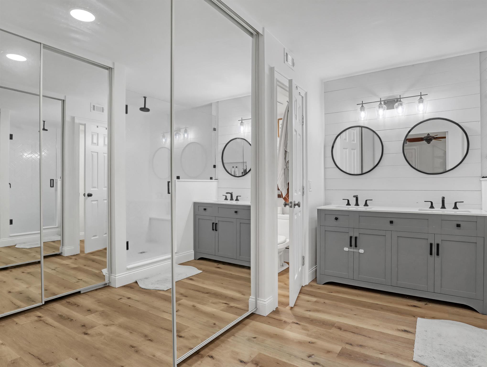 GARDEN LAKES AND GARDEN S - Residential