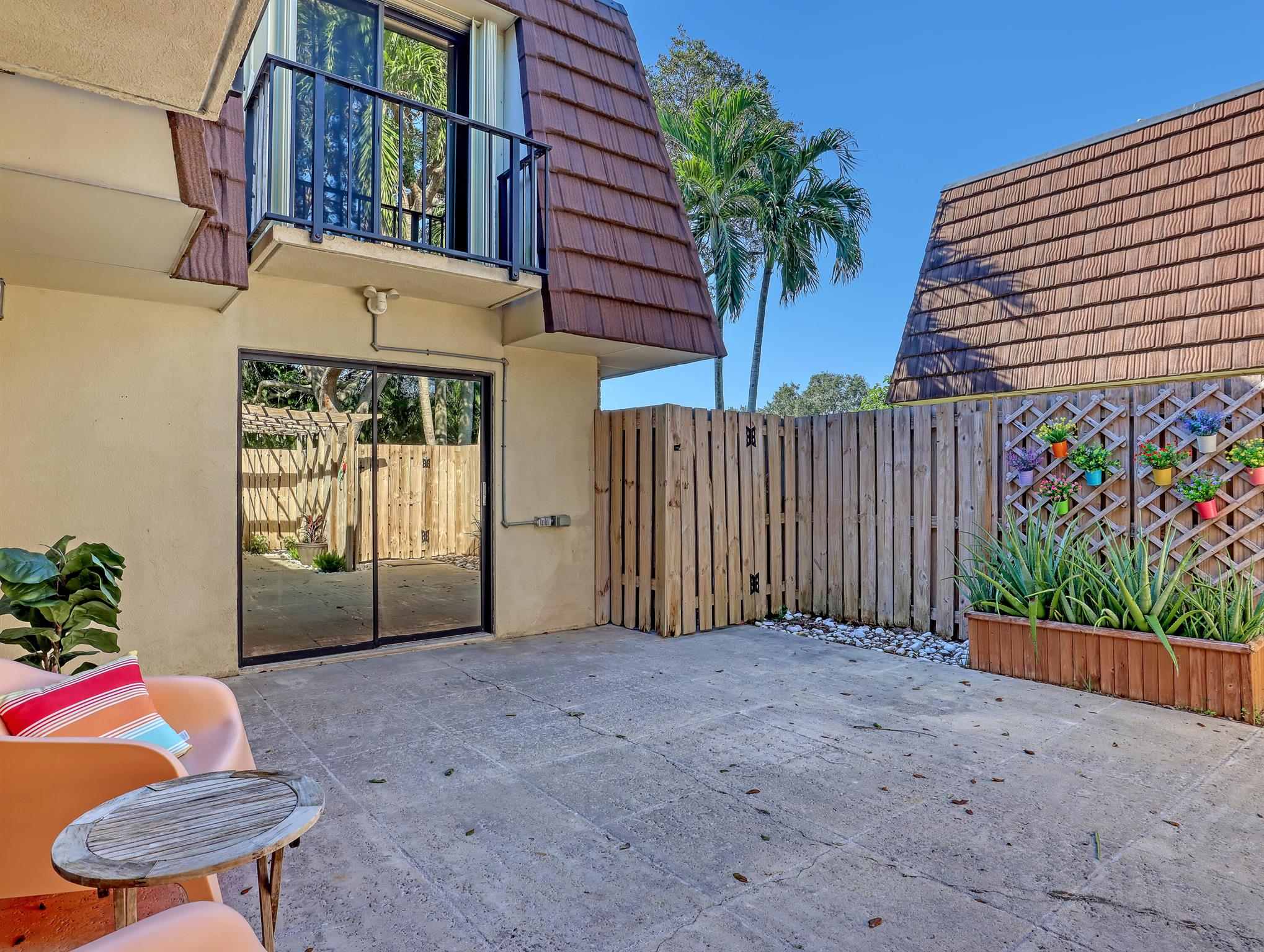 GARDEN LAKES AND GARDEN S - Residential