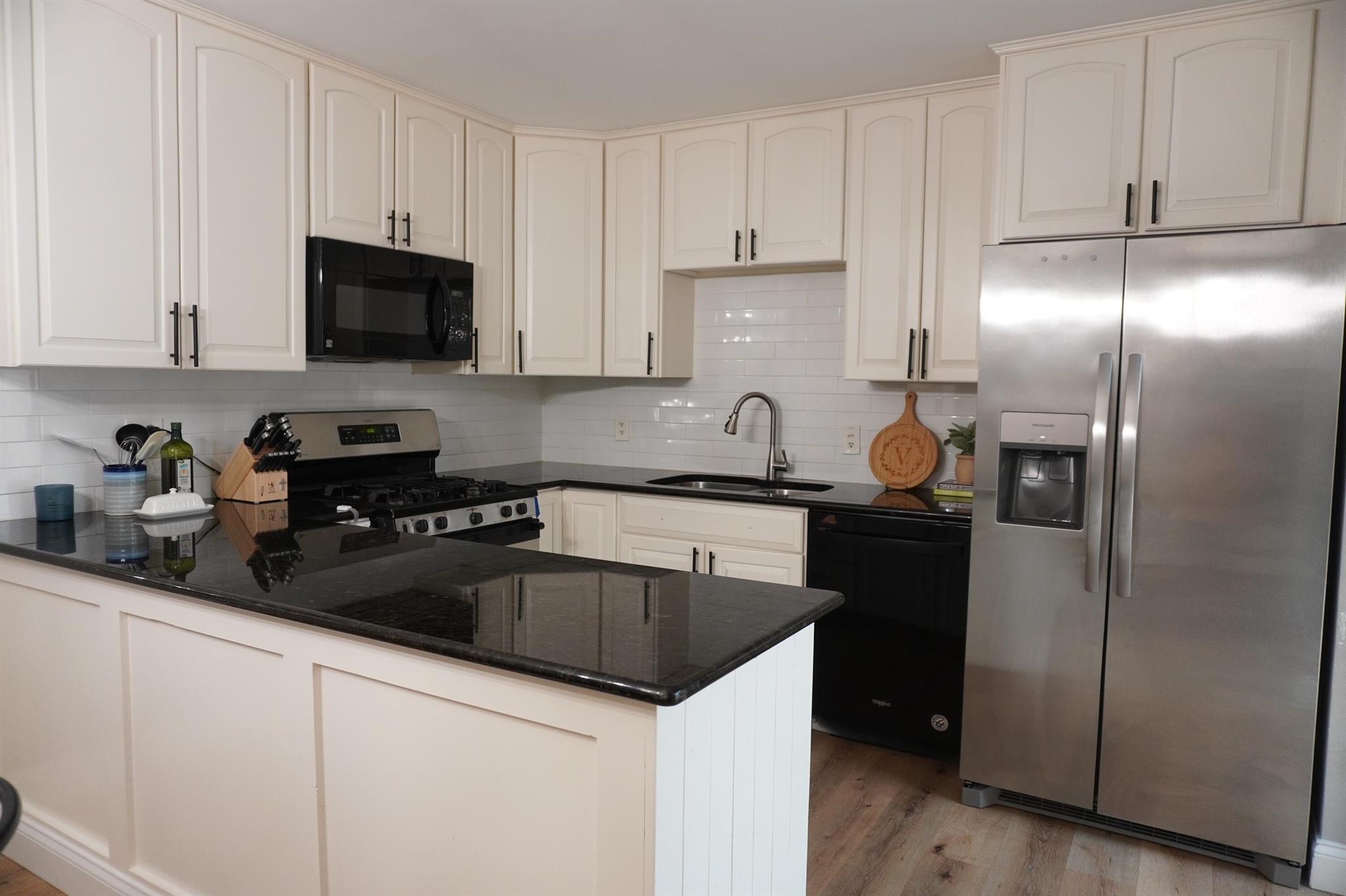 GARDEN LAKES AND GARDEN S - Residential