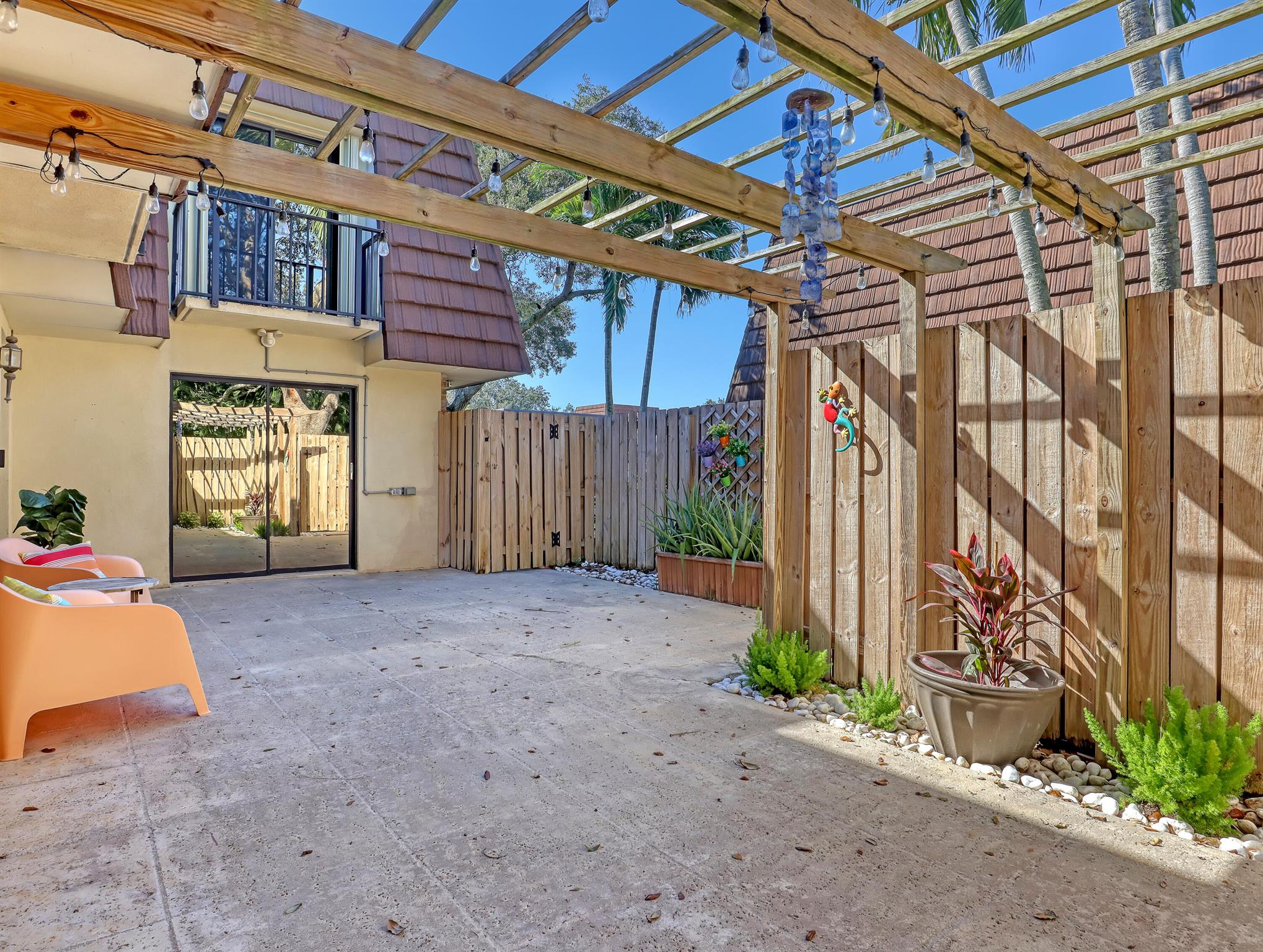 GARDEN LAKES AND GARDEN S - Residential