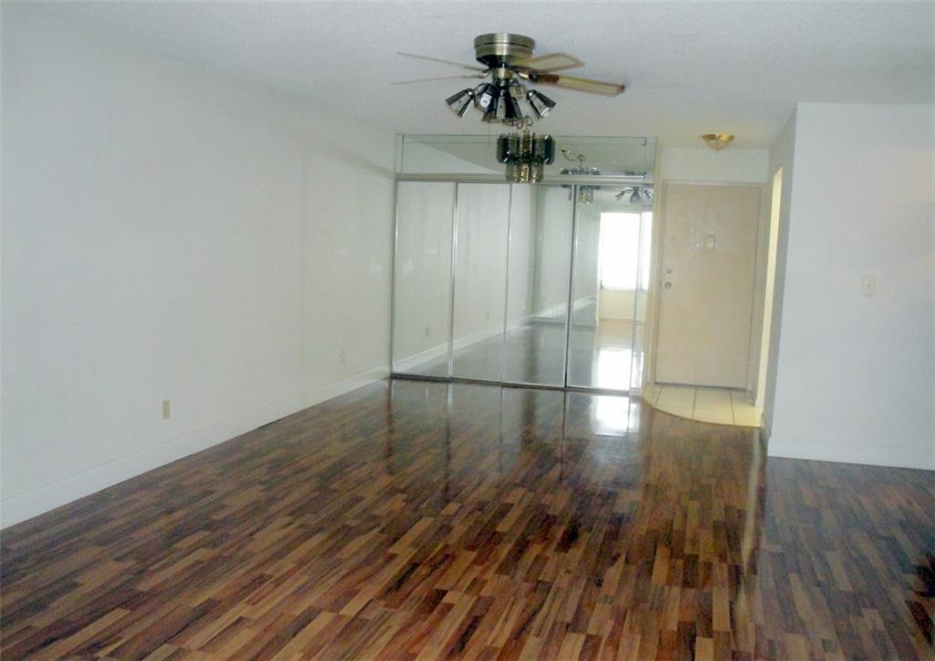 Oakbrook Village - Residential