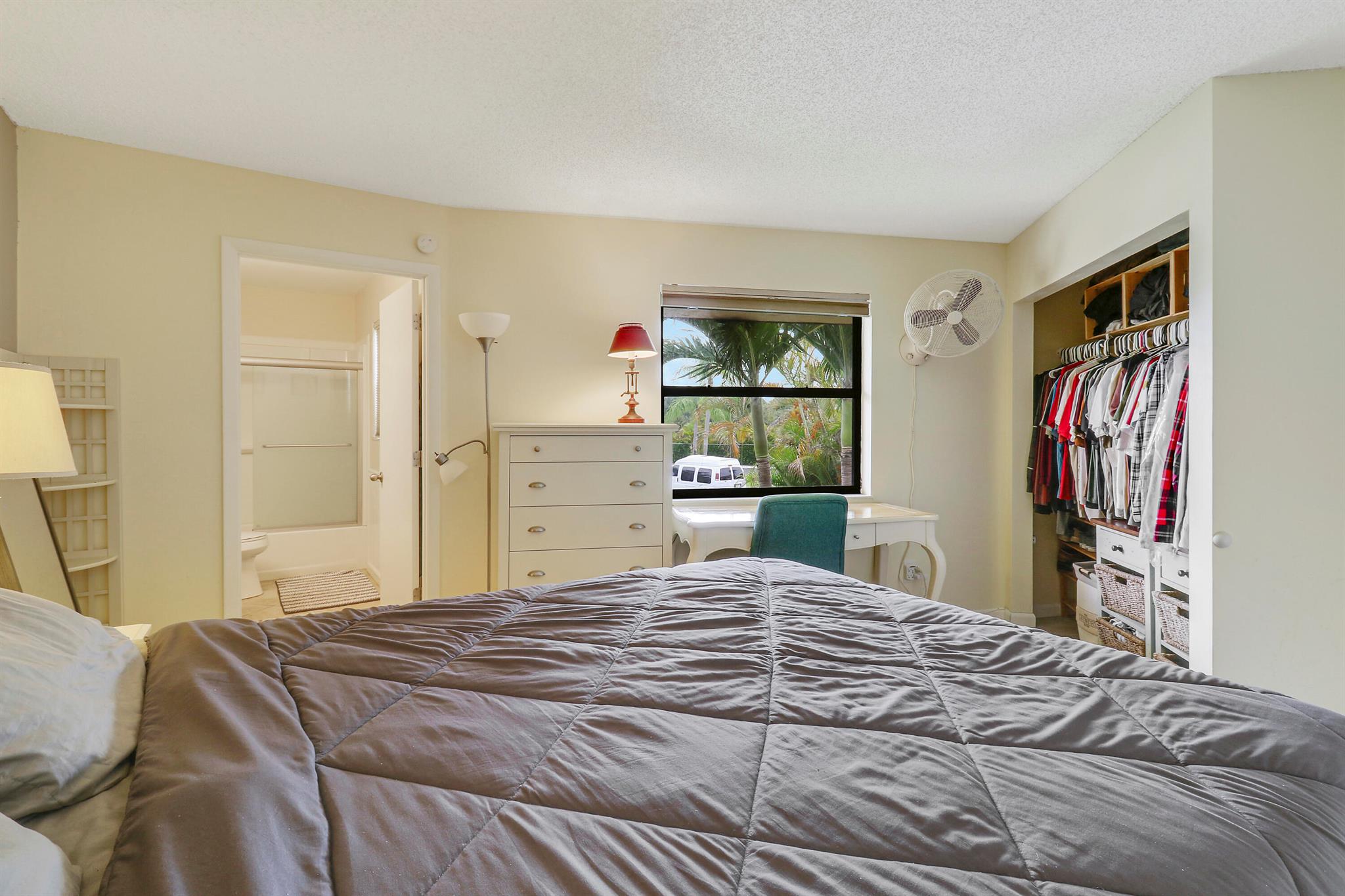 SAVANNAS CLUB CONDO - Residential