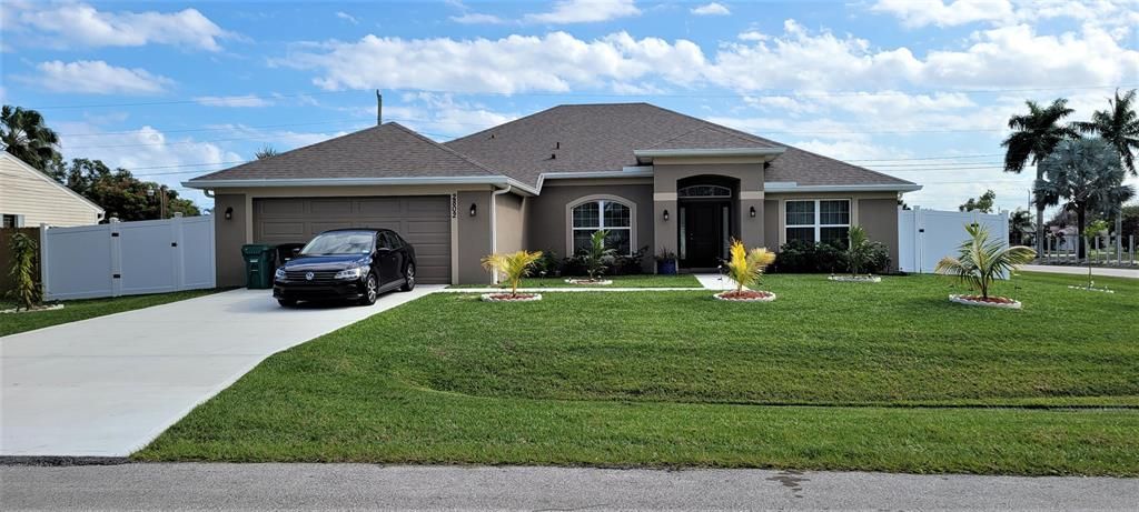 Photo of 2802 SE Buccaneer Circle, Port St Lucie, FL 34952 (MLS # R10881521)