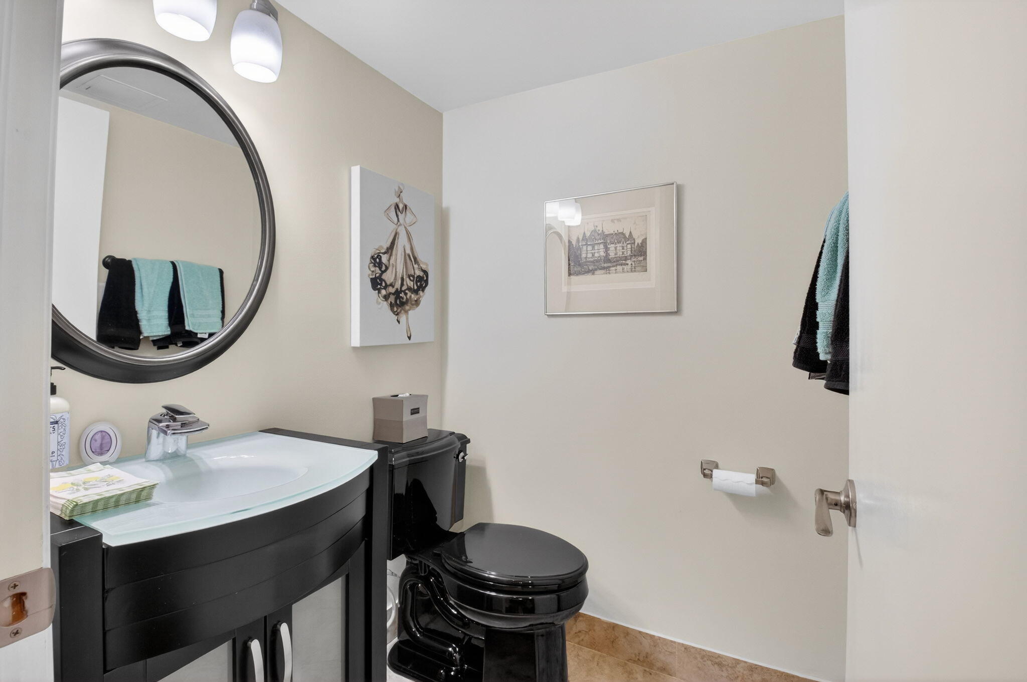 LAUREL OAKS & LAUREL OAKS CONDO - Residential