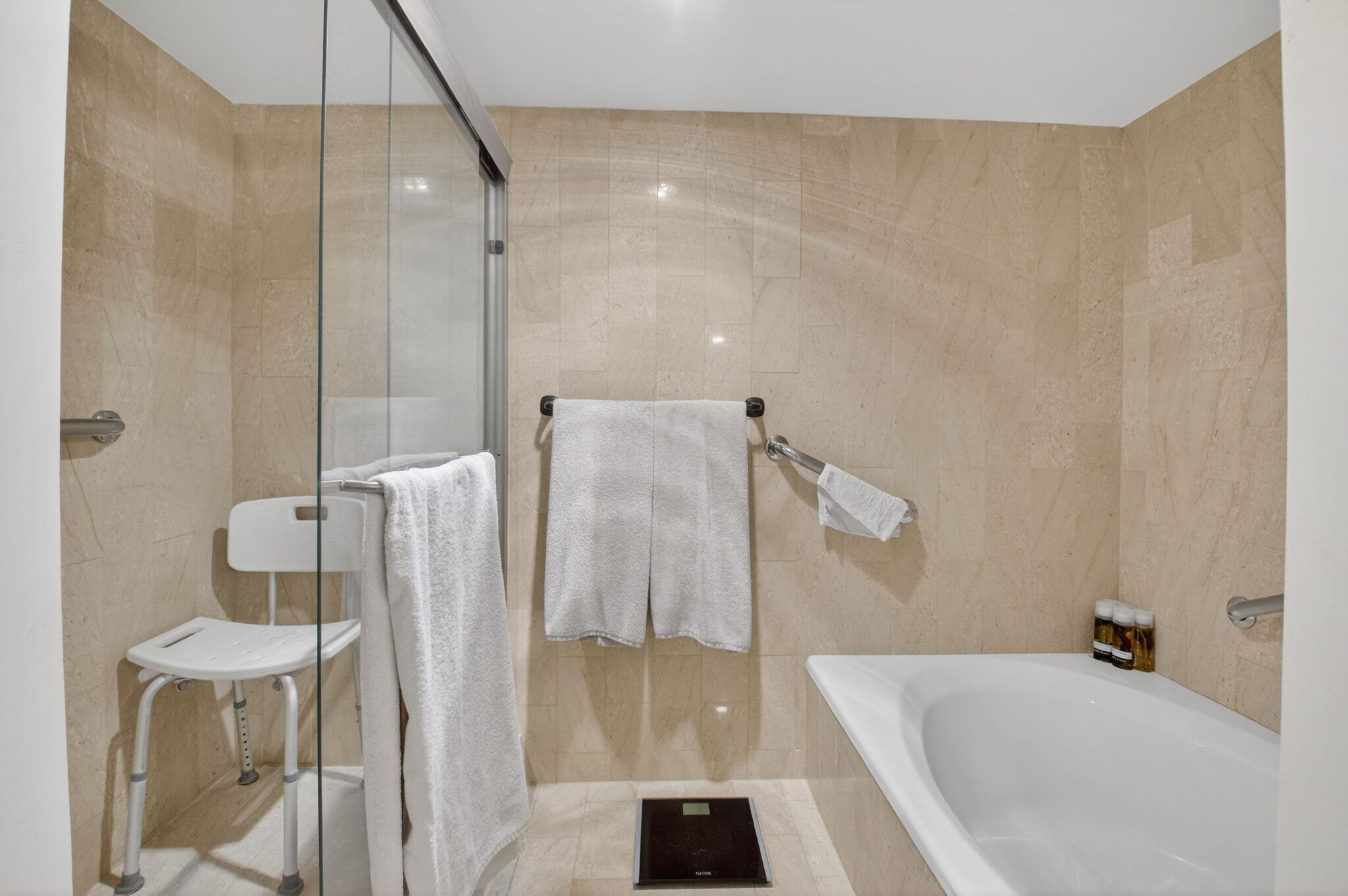 LAUREL OAKS & LAUREL OAKS CONDO - Residential