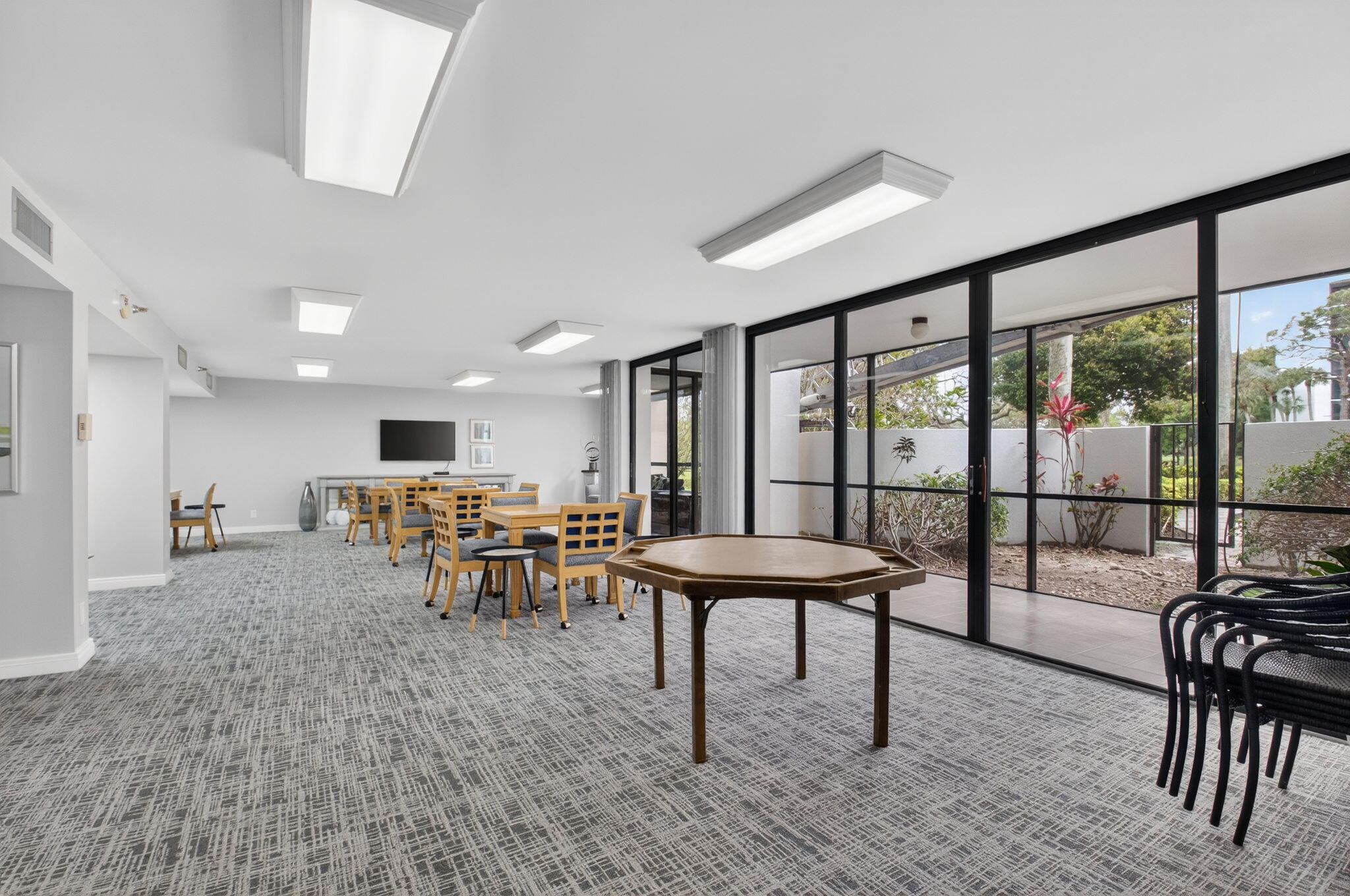 LAUREL OAKS & LAUREL OAKS CONDO - Residential