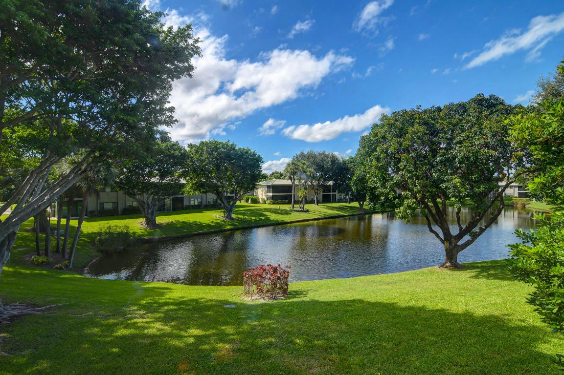 STRATFORD AT HUNTERS RUN CONDO - Residential