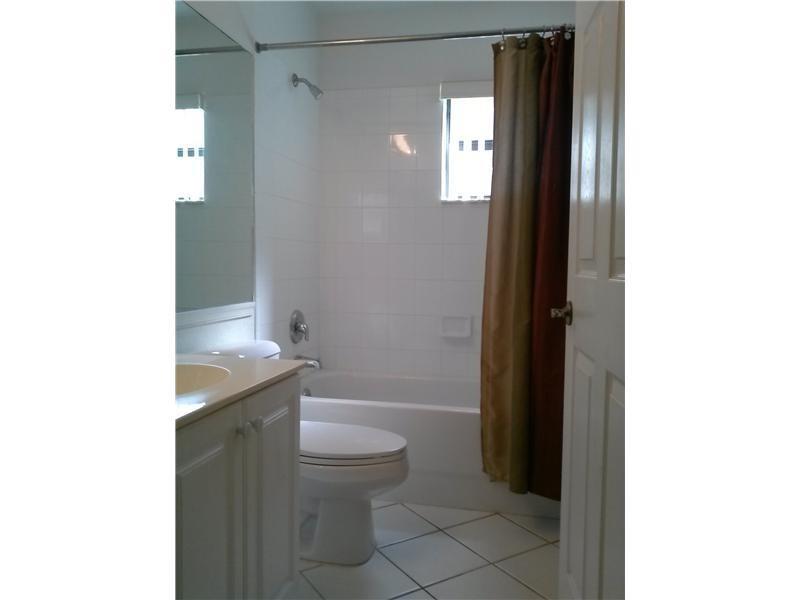 CENTERPOINTE CONDO - Residential Lease