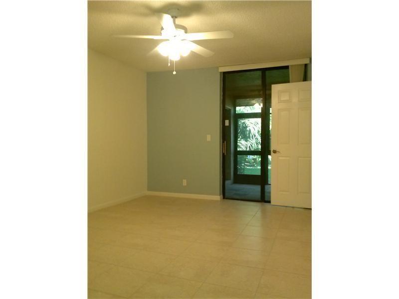 CENTERPOINTE CONDO - Residential Lease