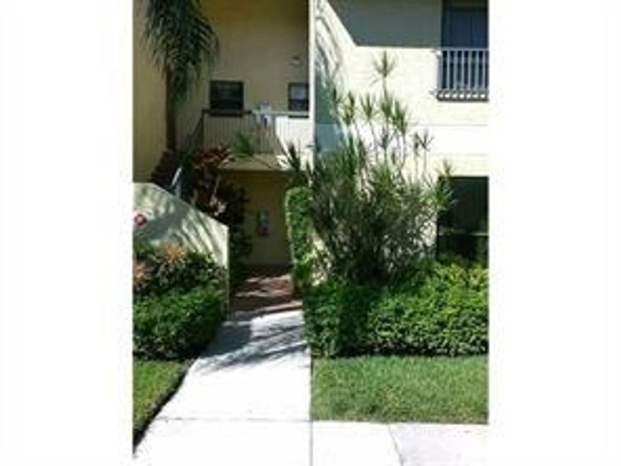 BEAUTIFUL!!!!3/2 all ages-ground fl corner unit, fully tiled, freshly painted. Gorgeous kitchen w/maple cabinets w/granite countertops-stainless steel appliances-built in microwave- glass enclosed patio w/door to garden and parking space- fullsize w/d on the patio - Upgraded masterbath, walk in closet w/ upgrades- 3 fans w/ lights- new verticals- wide lake nearby- 1st,last,security. Non-refundable $250 pet deposit. As per HOA -No trucks, pick ups or commercial vehicles. Minimum 620 credit score. Minimum 60k per annum (per household) required, and maximum 2 pets per unit(Max 35 pounds)