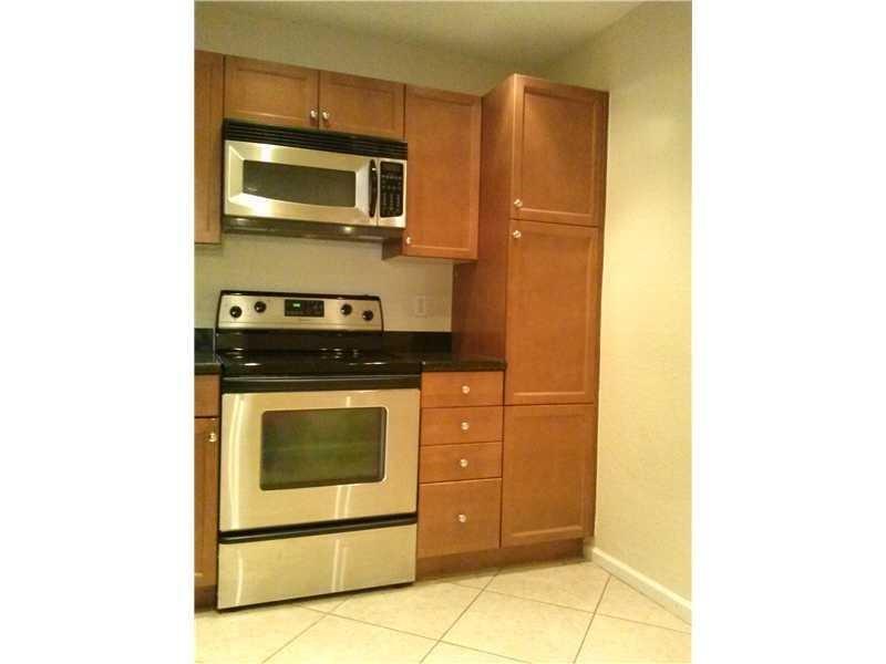 CENTERPOINTE CONDO - Residential Lease