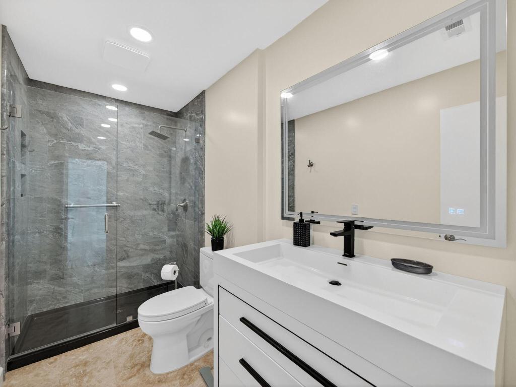 NEWPORT JENSEN (AKA INDIAN RIVER POINT) - Residential