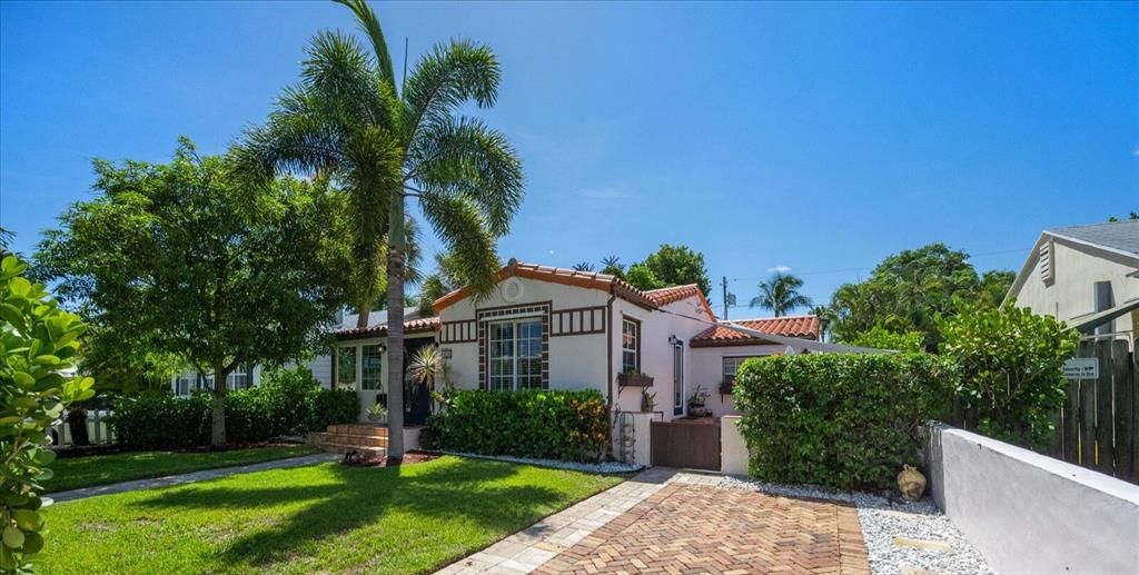 Photo of 436 38th Street, West Palm Beach, FL 33407 (MLS # R10830679)