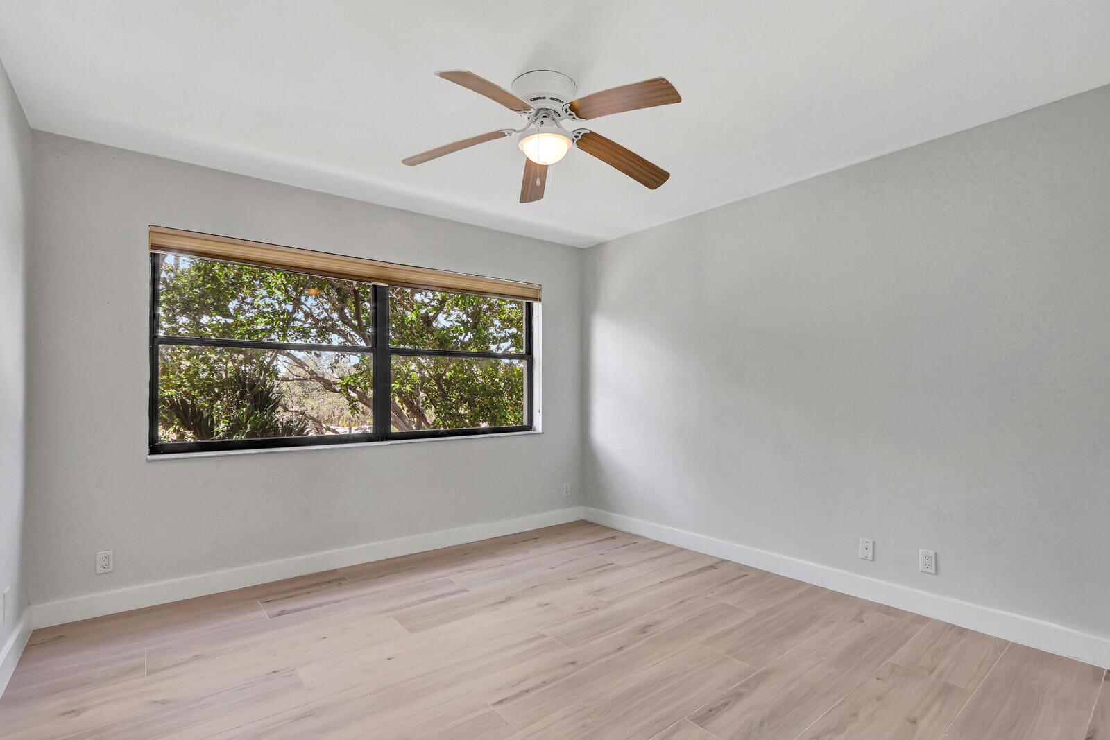 UNO LAGO 7 CONDO - Residential Lease