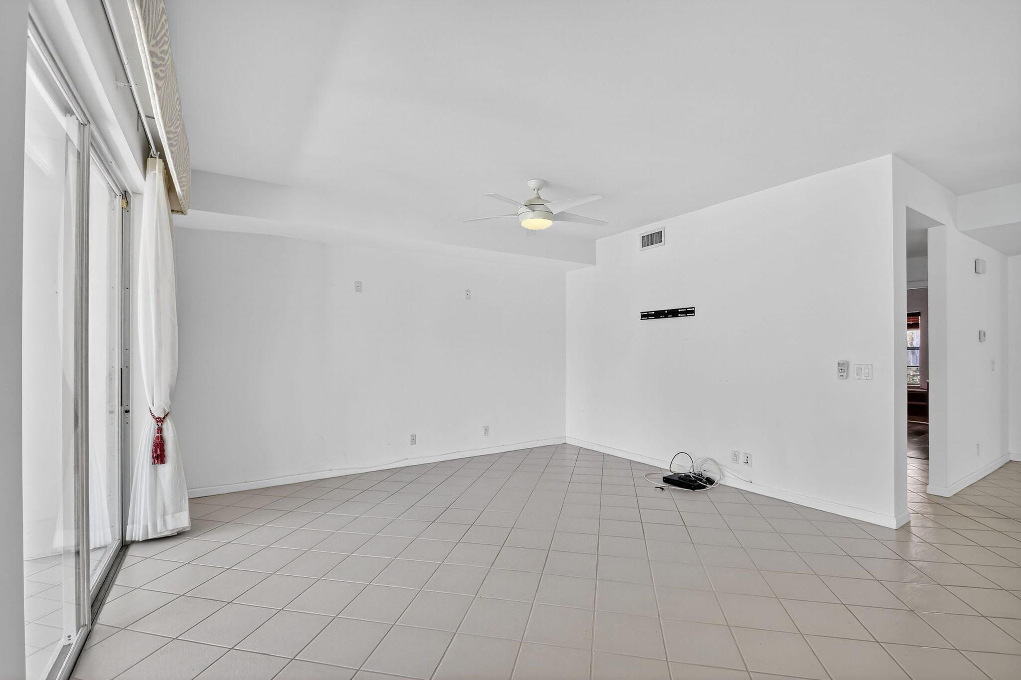 BRIARWOOD AT INDIAN SPRIN - Residential