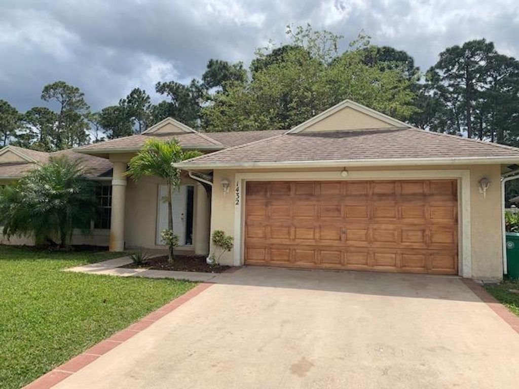 Photo of 1432 SW Melrose Avenue, Port Saint Lucie, FL 34953 (MLS # R10702239)