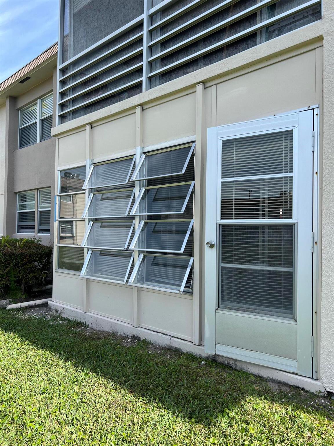 LAKESIDE VILLAGE CONDO 1 - Residential