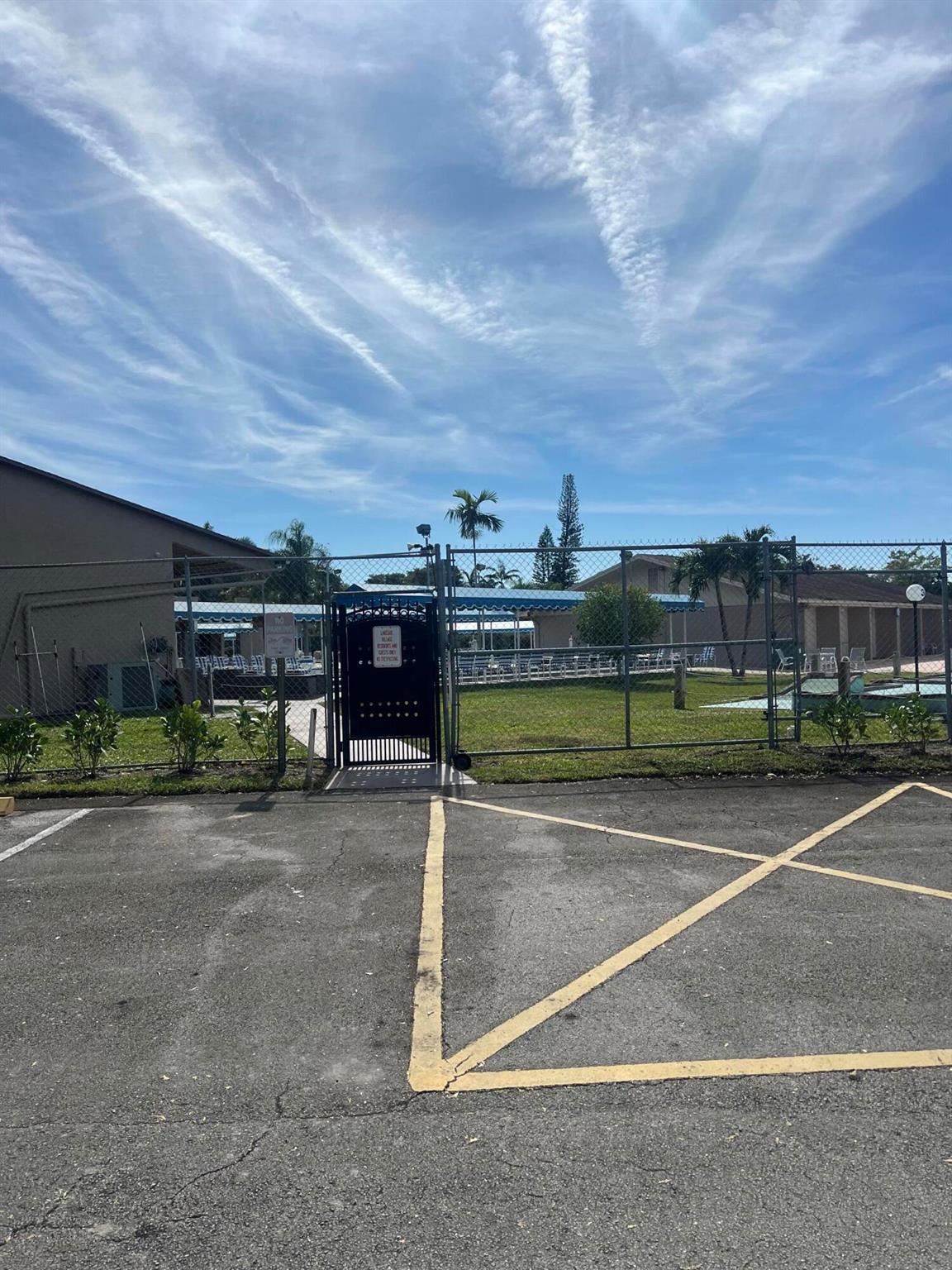 LAKESIDE VILLAGE CONDO 1 - Residential