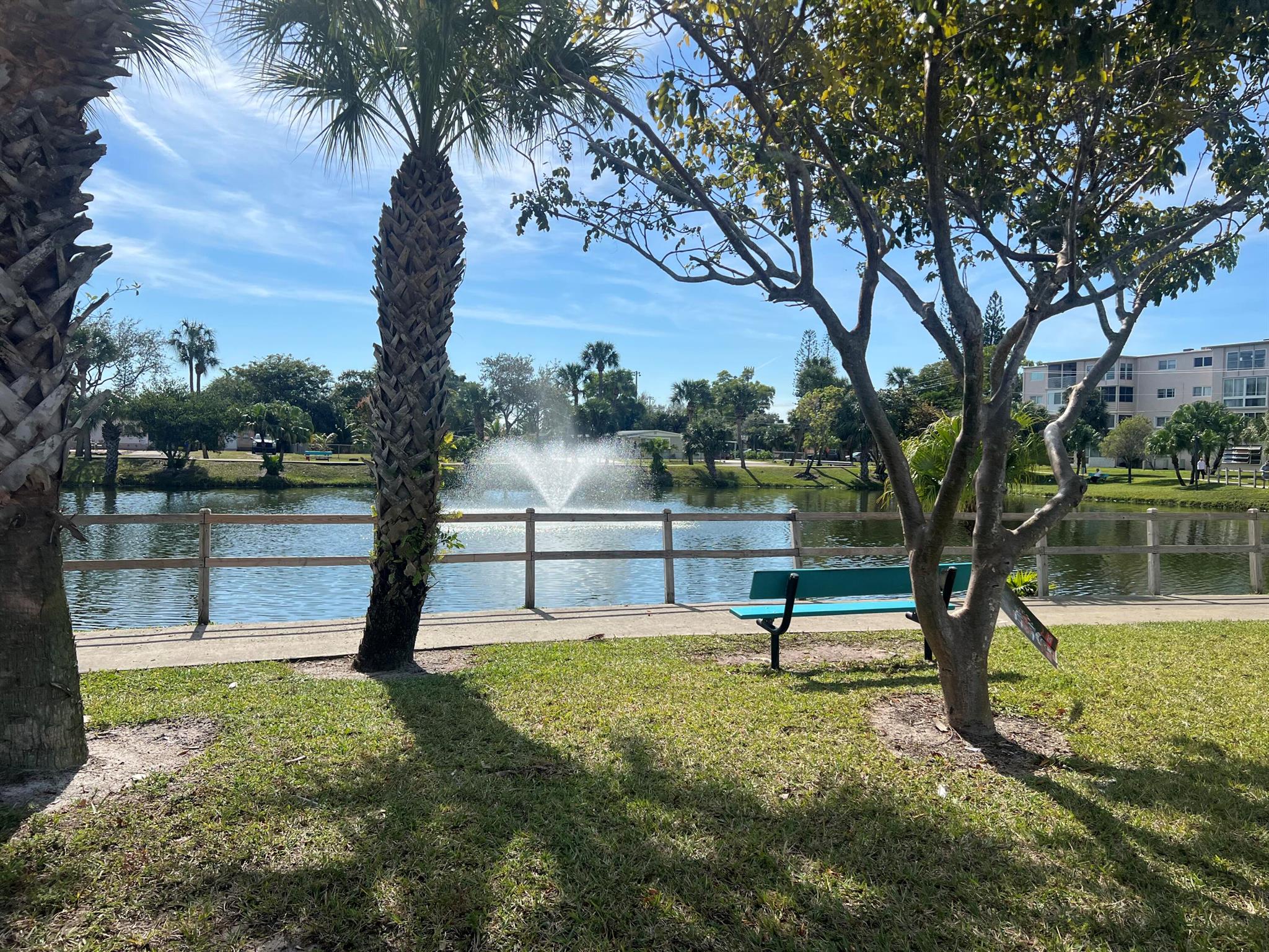 LAKESIDE VILLAGE CONDO 1 - Residential