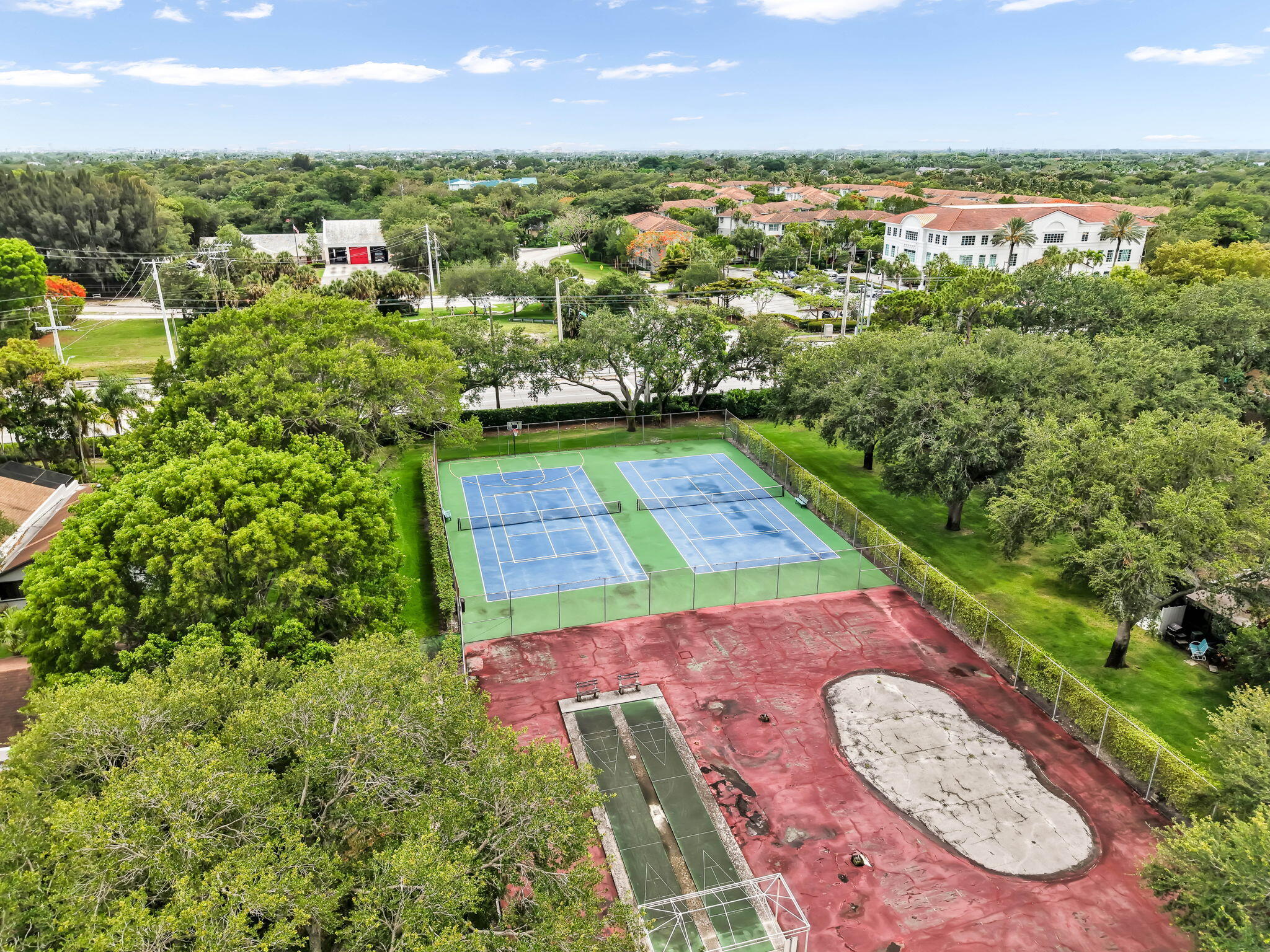 SHADYWOODS PH TWO - Residential Lease