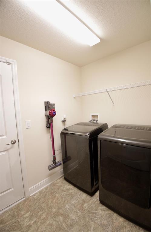 VERO LAKE ESTATES UNIT R - Residential