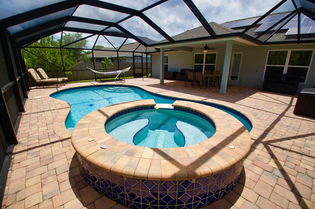 VERO LAKE ESTATES UNIT R - Residential