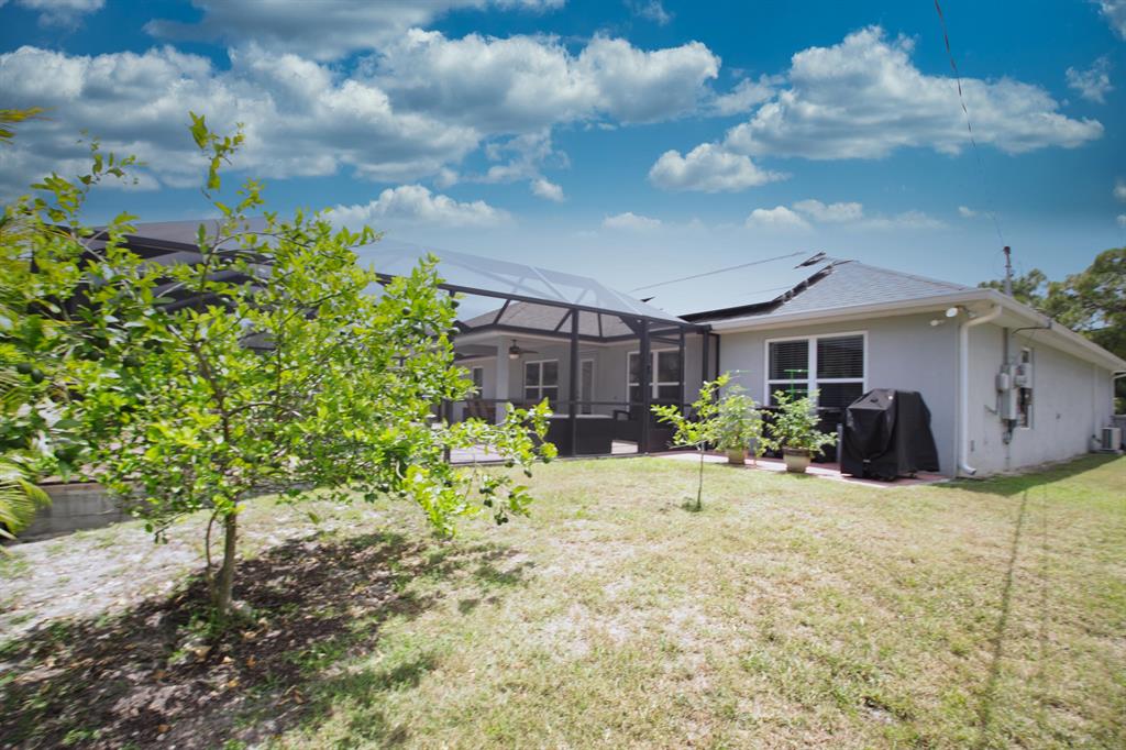 VERO LAKE ESTATES UNIT R - Residential