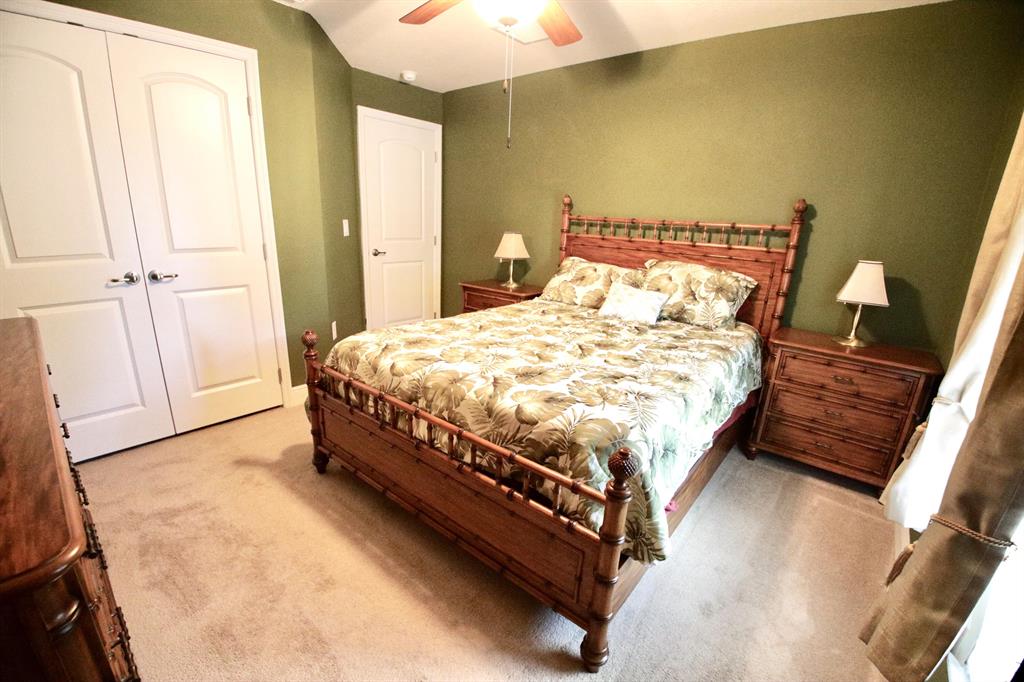 VERO LAKE ESTATES UNIT R - Residential