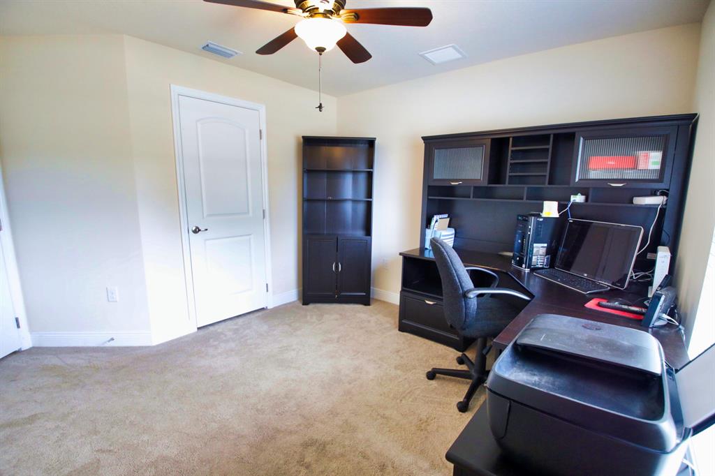 VERO LAKE ESTATES UNIT R - Residential