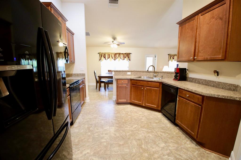 VERO LAKE ESTATES UNIT R - Residential