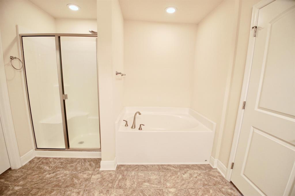 VERO LAKE ESTATES UNIT R - Residential