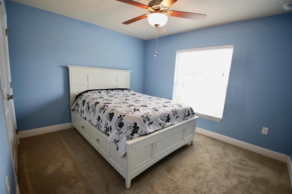 VERO LAKE ESTATES UNIT R - Residential