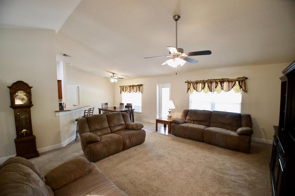 VERO LAKE ESTATES UNIT R - Residential