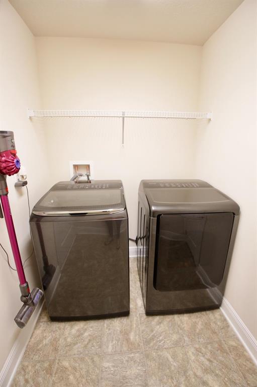 VERO LAKE ESTATES UNIT R - Residential