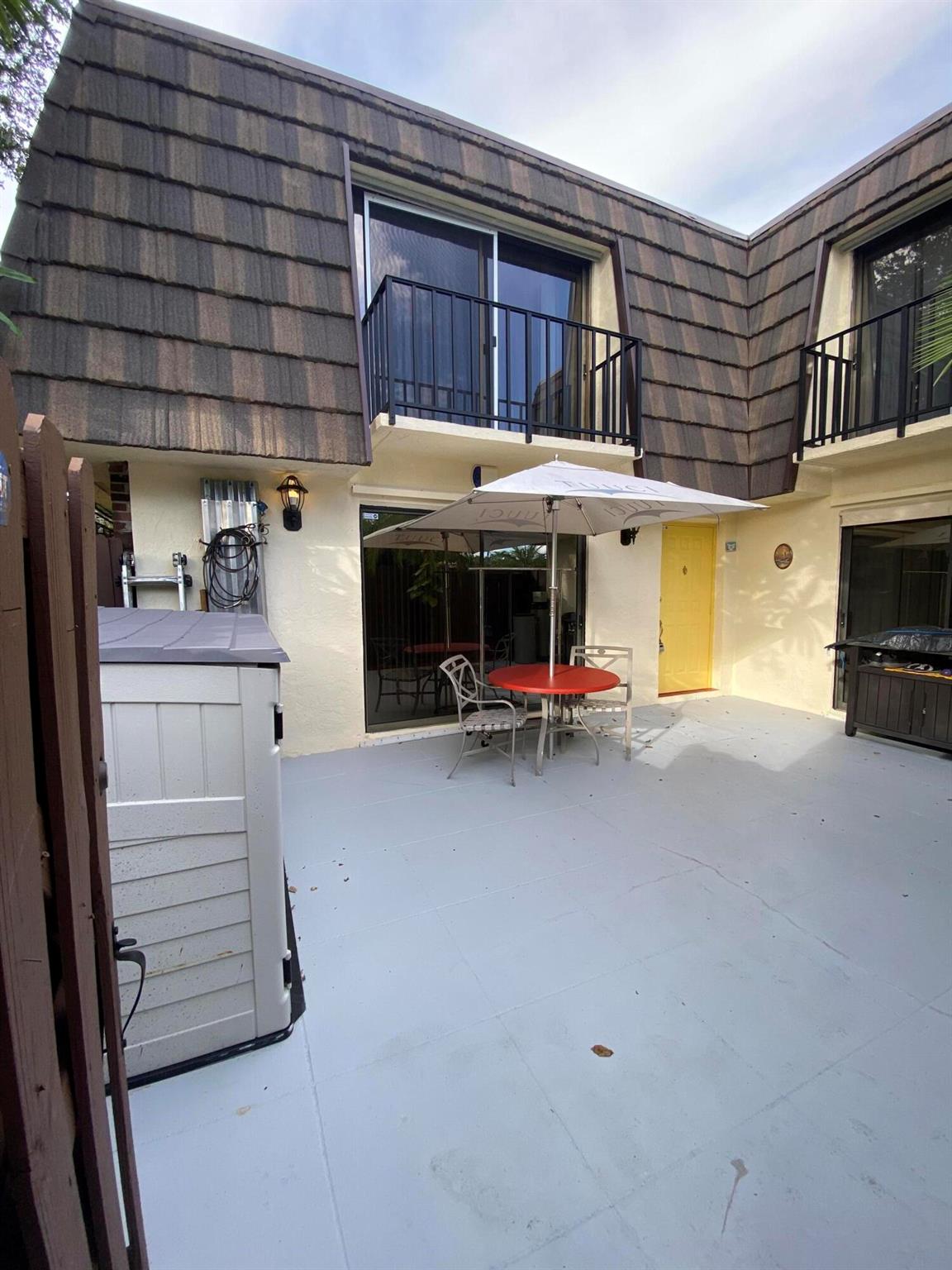 FOREST LAKES - Residential