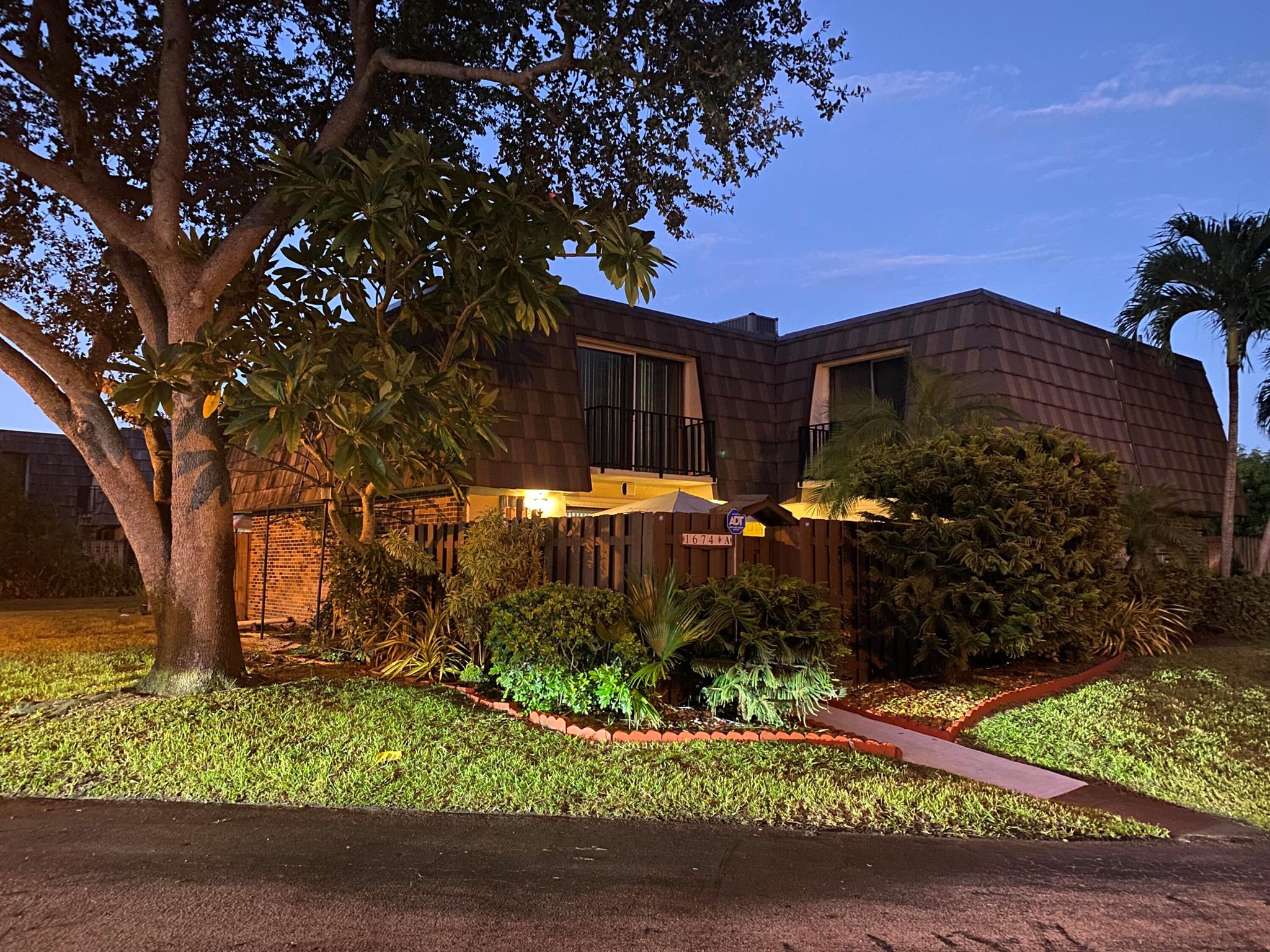 FOREST LAKES - Residential